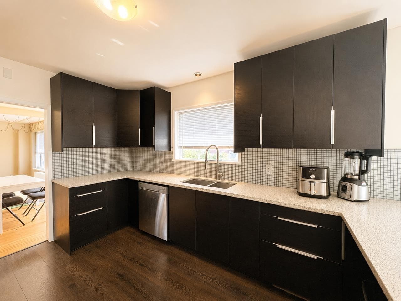 820 Keith Road, West Vancouver, V7T 1M3 — photo 2