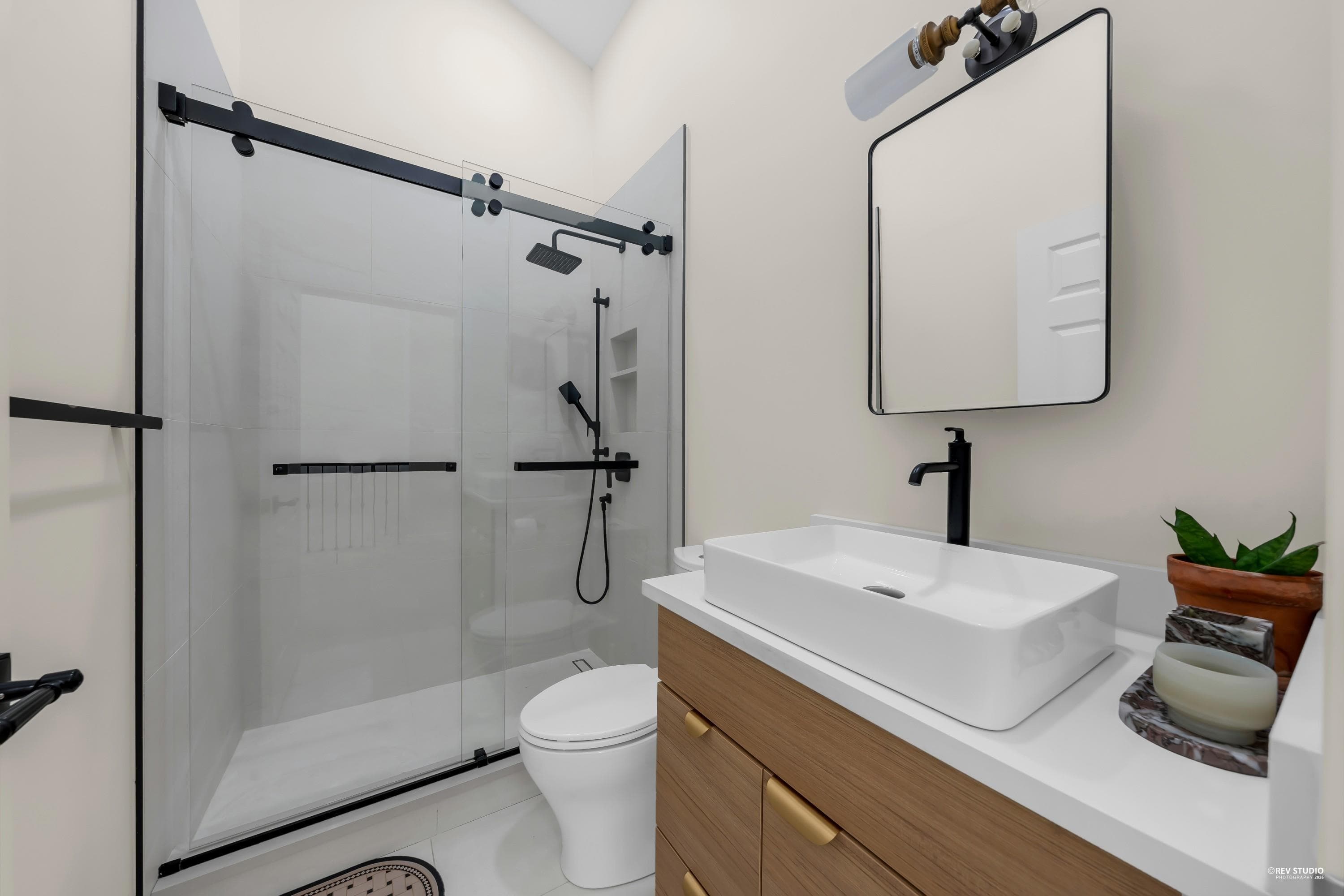 3460 Amberly Place, Vancouver, V5S 4P9 — photo 5