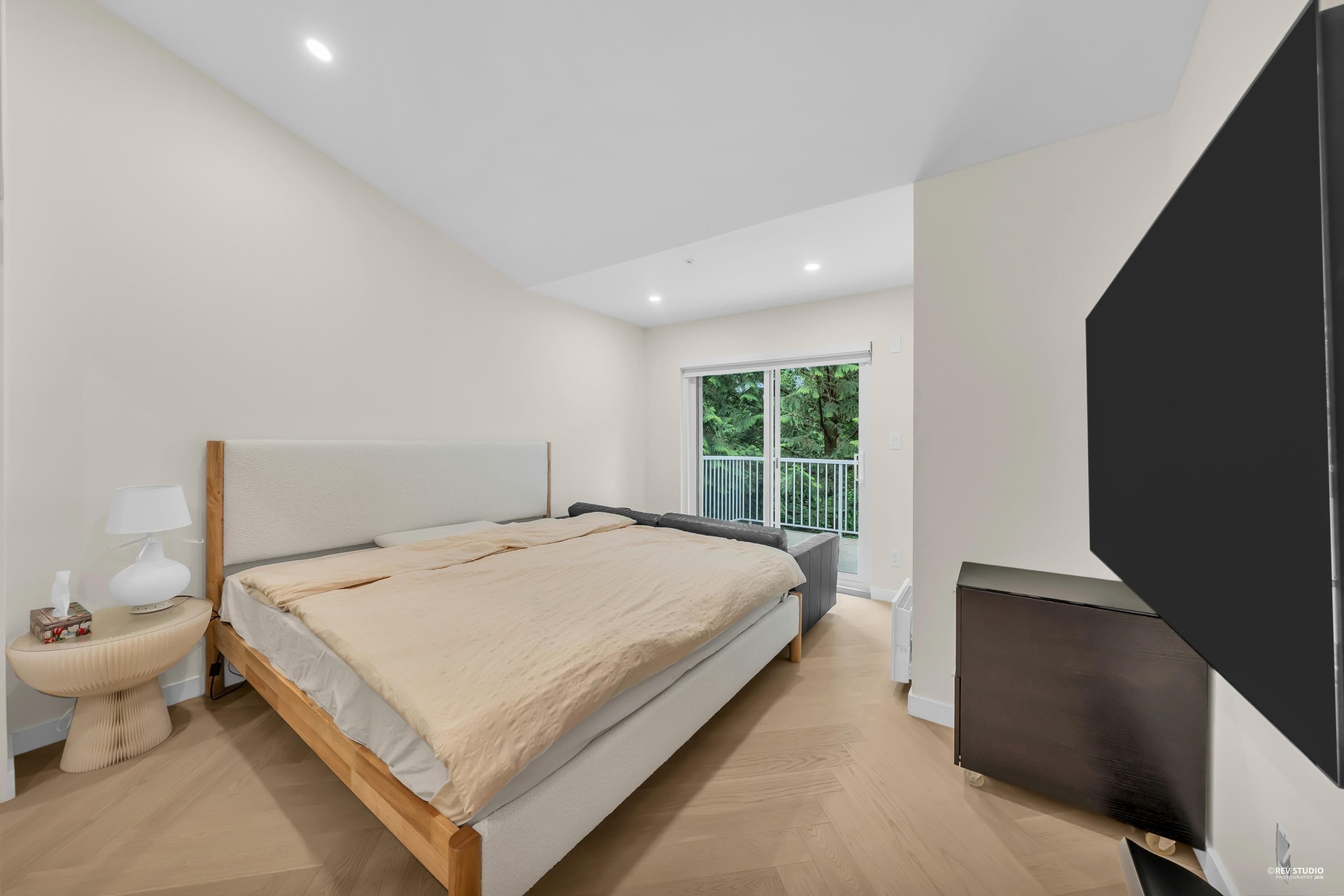 3460 Amberly Place, Vancouver, V5S 4P9 — photo 4
