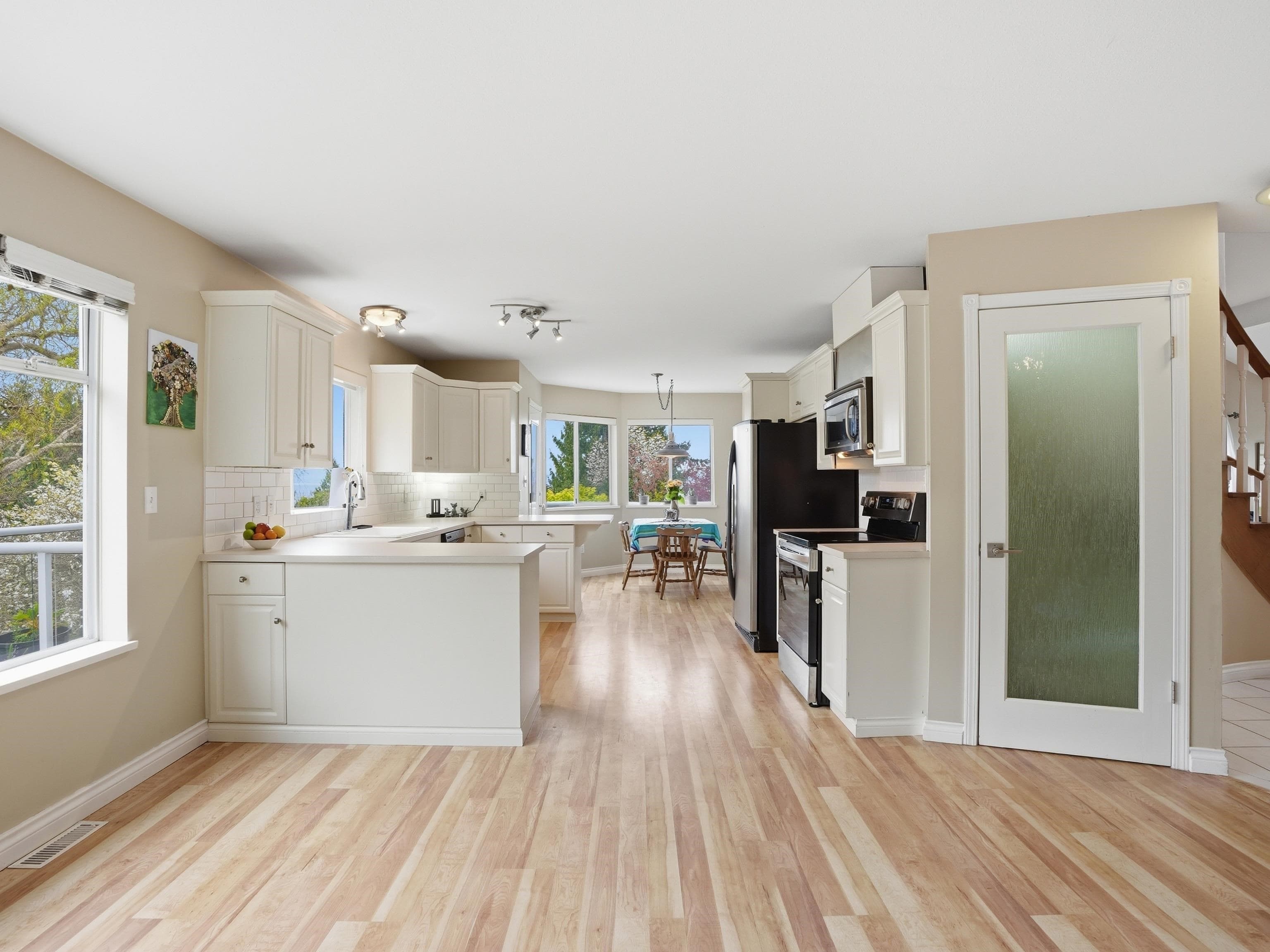 1481 Shaughnessy Place, Gibsons, V0N 1V5 — photo 5