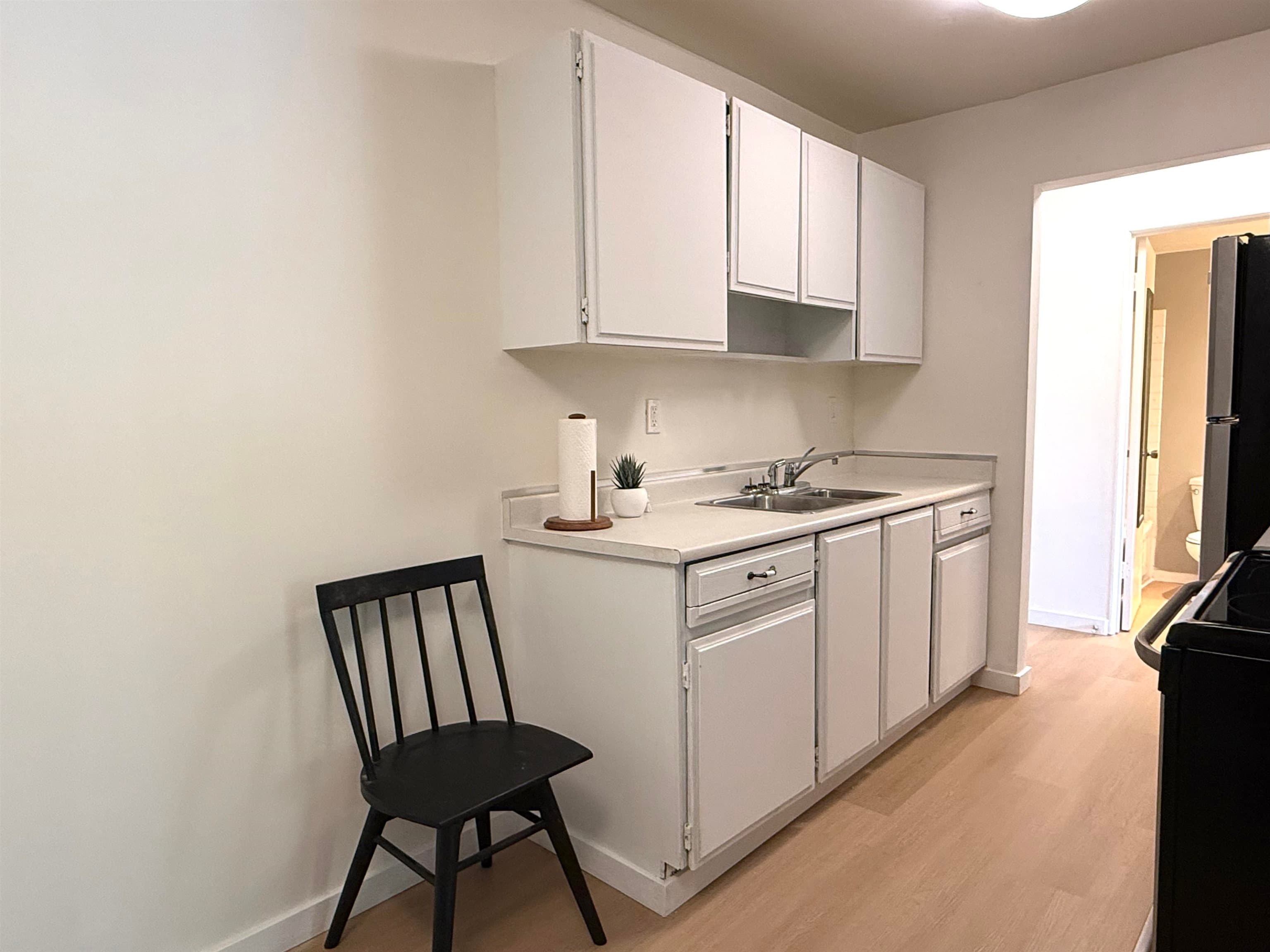 218 - 15020 North Bluff Road, White Rock, V4B 5A4 — photo 4