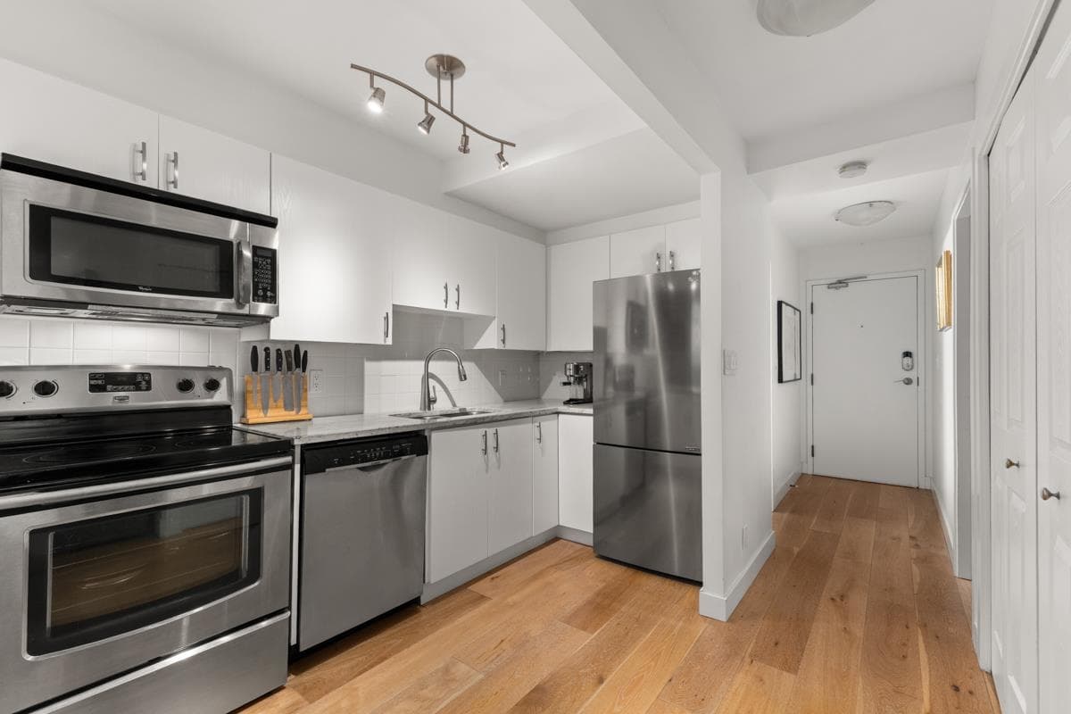 401 - 1819 Pendrell Street, Vancouver, V6G 1T3 — photo 3