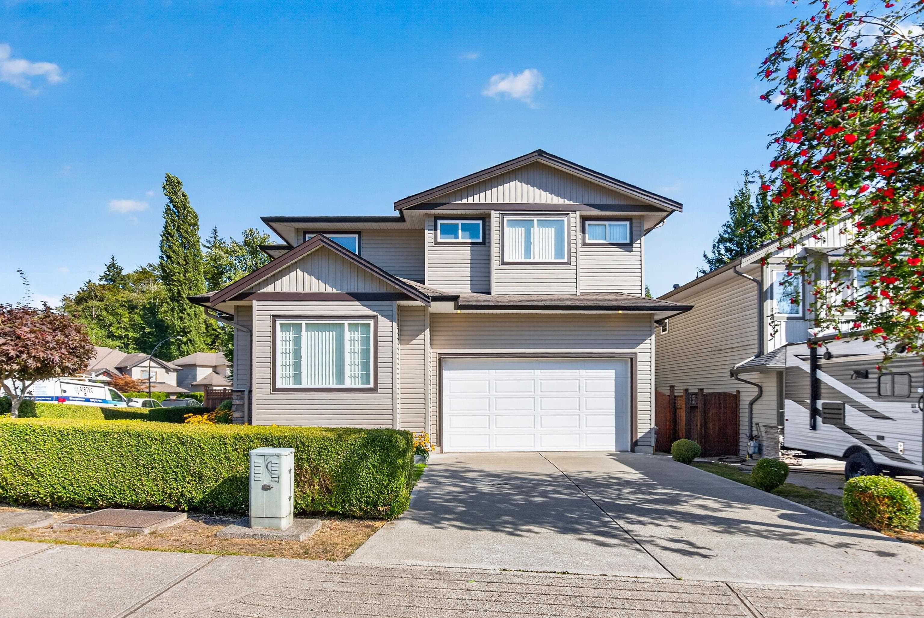 11785 Gilland Loop, Maple Ridge, V4R 2W4 — photo 2