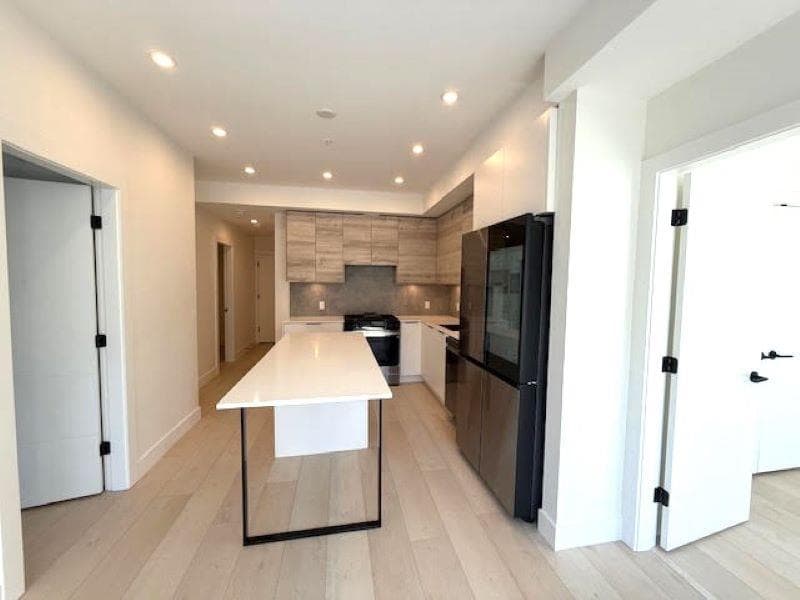 512 - 30490 Cardinal Avenue, Abbotsford, V2T 6L4 — photo 2