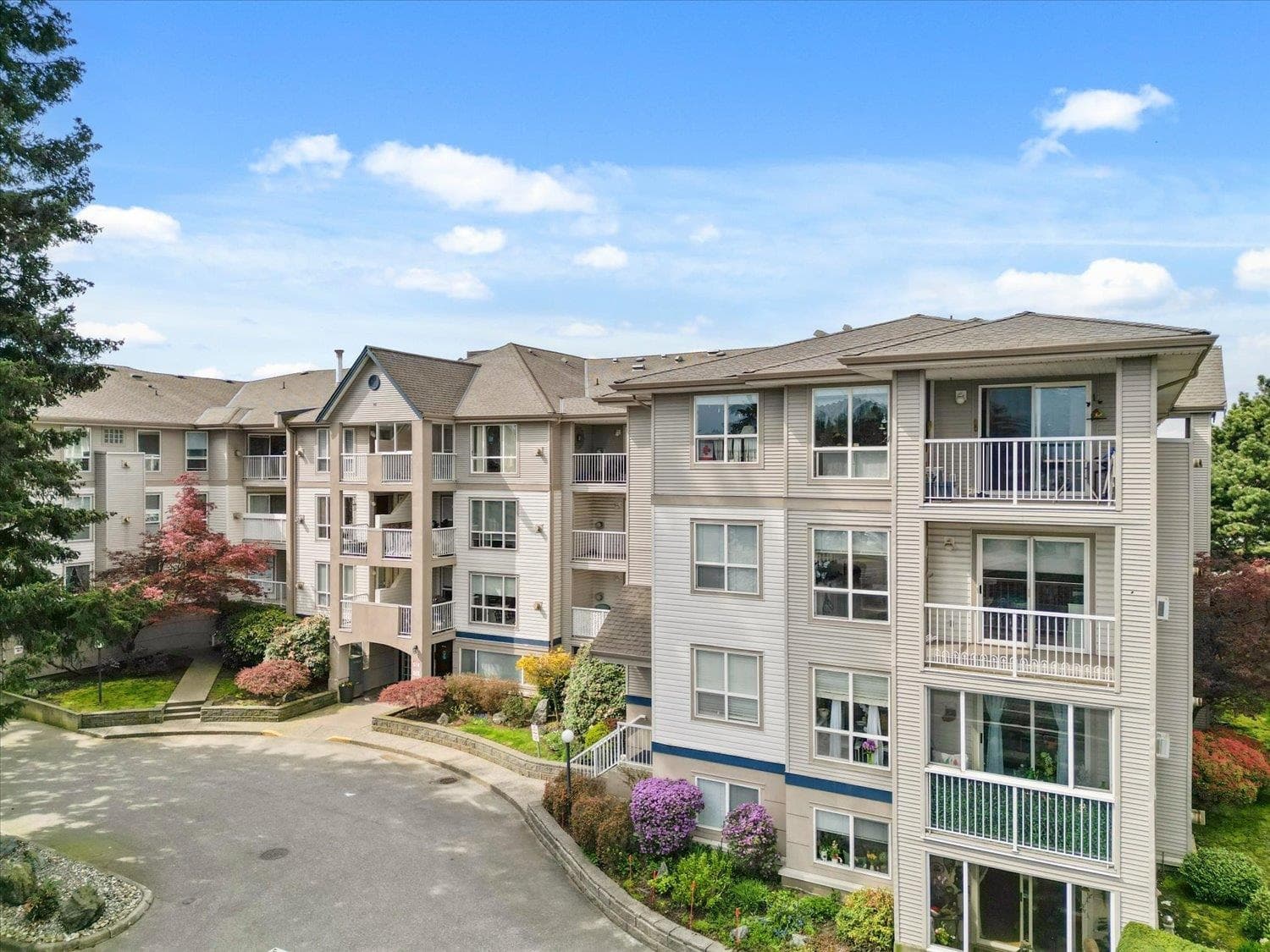 305 - 9165 Broadway Street, Chilliwack, V2P 7Z8 — photo 1