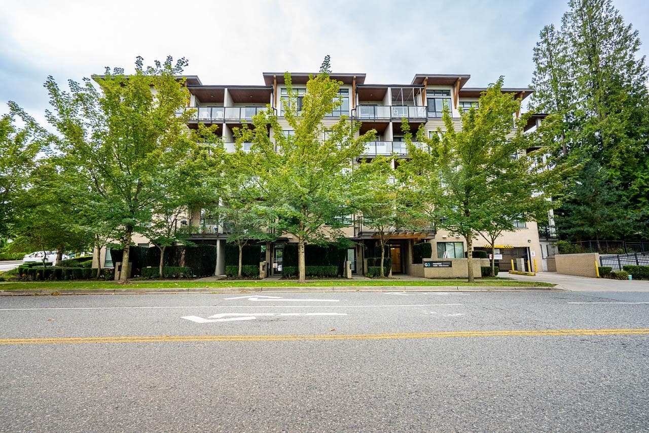 209 - 15388 105 Avenue, Surrey, V3R 0C4 — photo 1