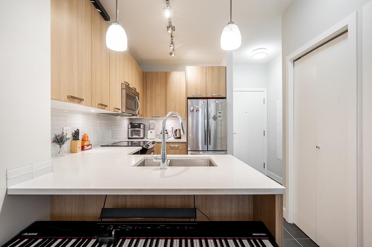 209 - 15388 105 Avenue, Surrey, V3R 0C4 — photo 4