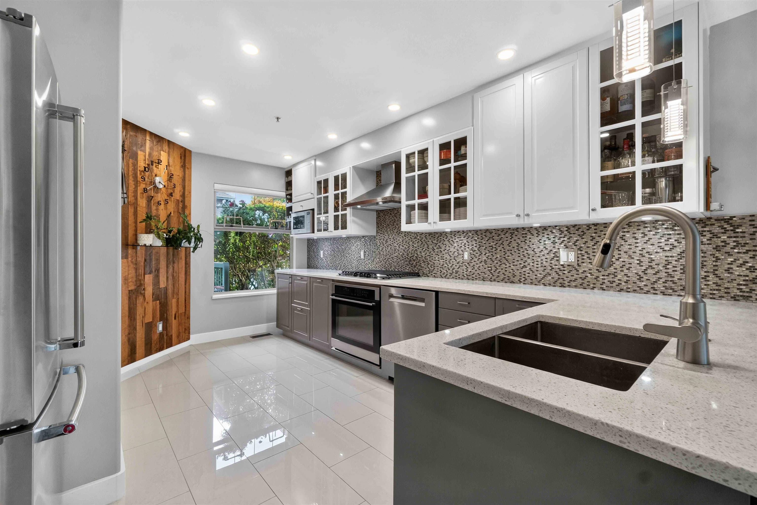 45 - 1255 Riverside Drive, Port Coquitlam, V3B 7W5 — photo 2