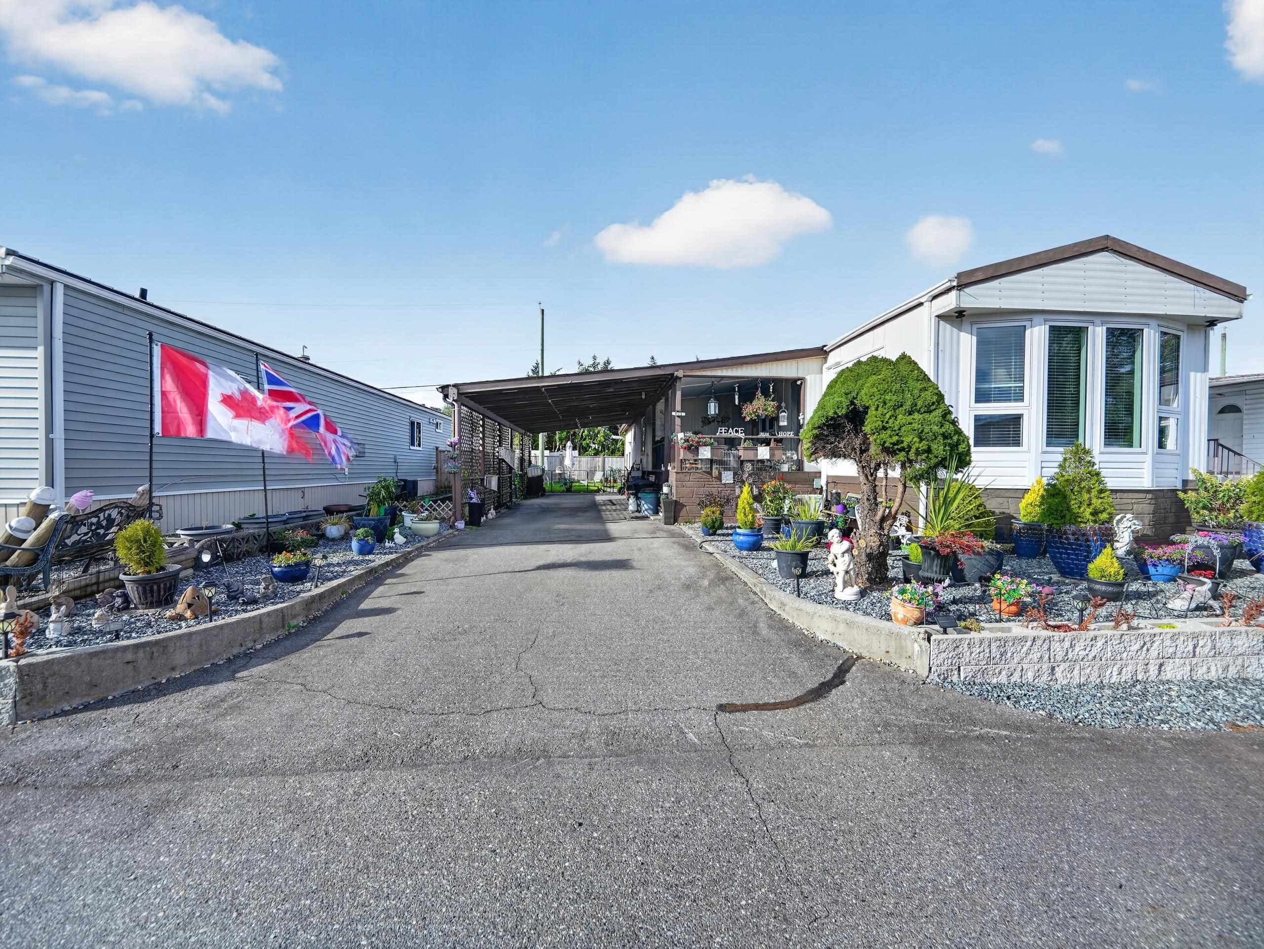 168 - 27111 0 Avenue, Langley, V4W 2T4 — photo 1