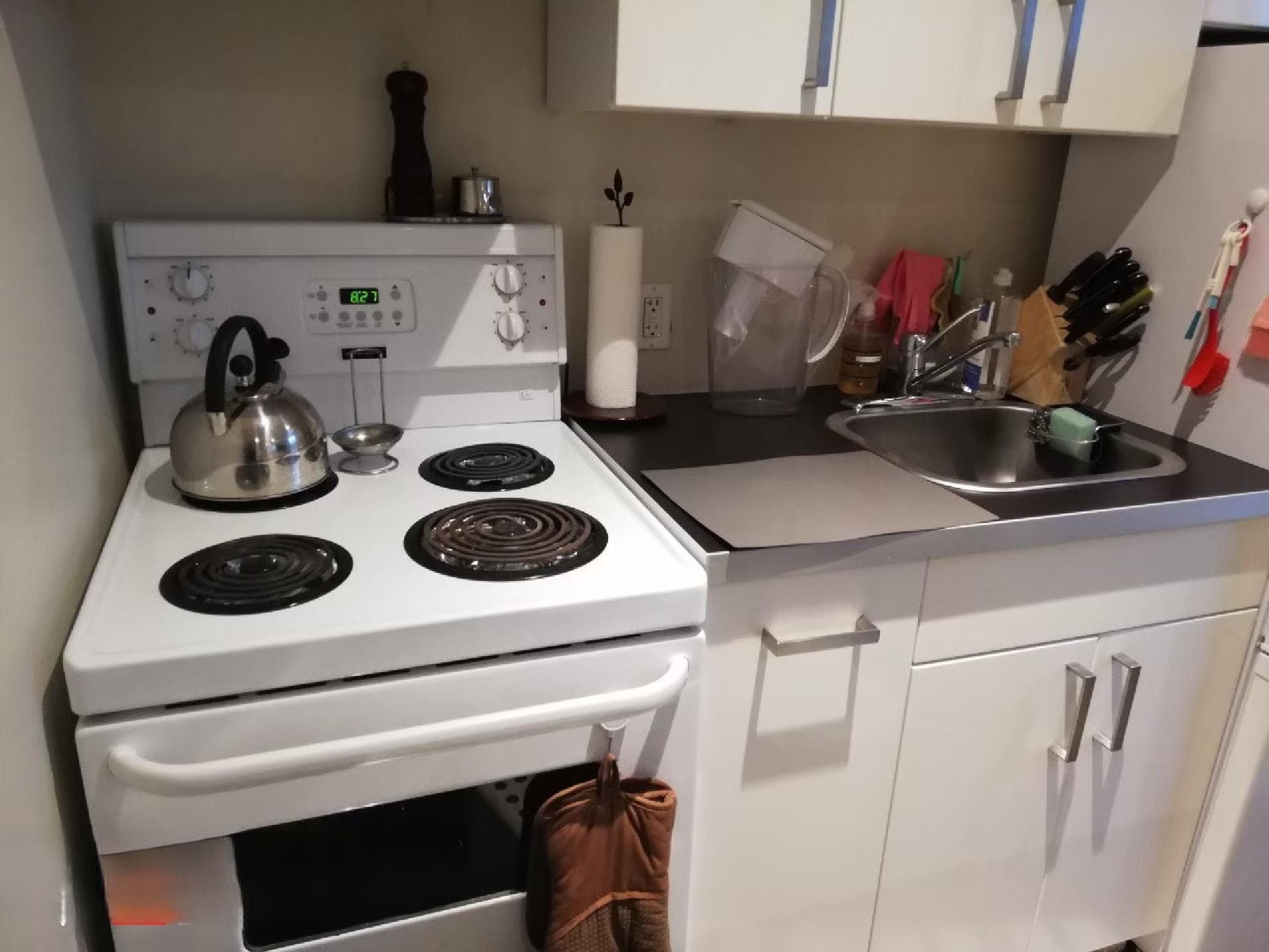 2016 East 7th Avenue Basement Suite, Vancouver, V5N 1S6 — photo 2