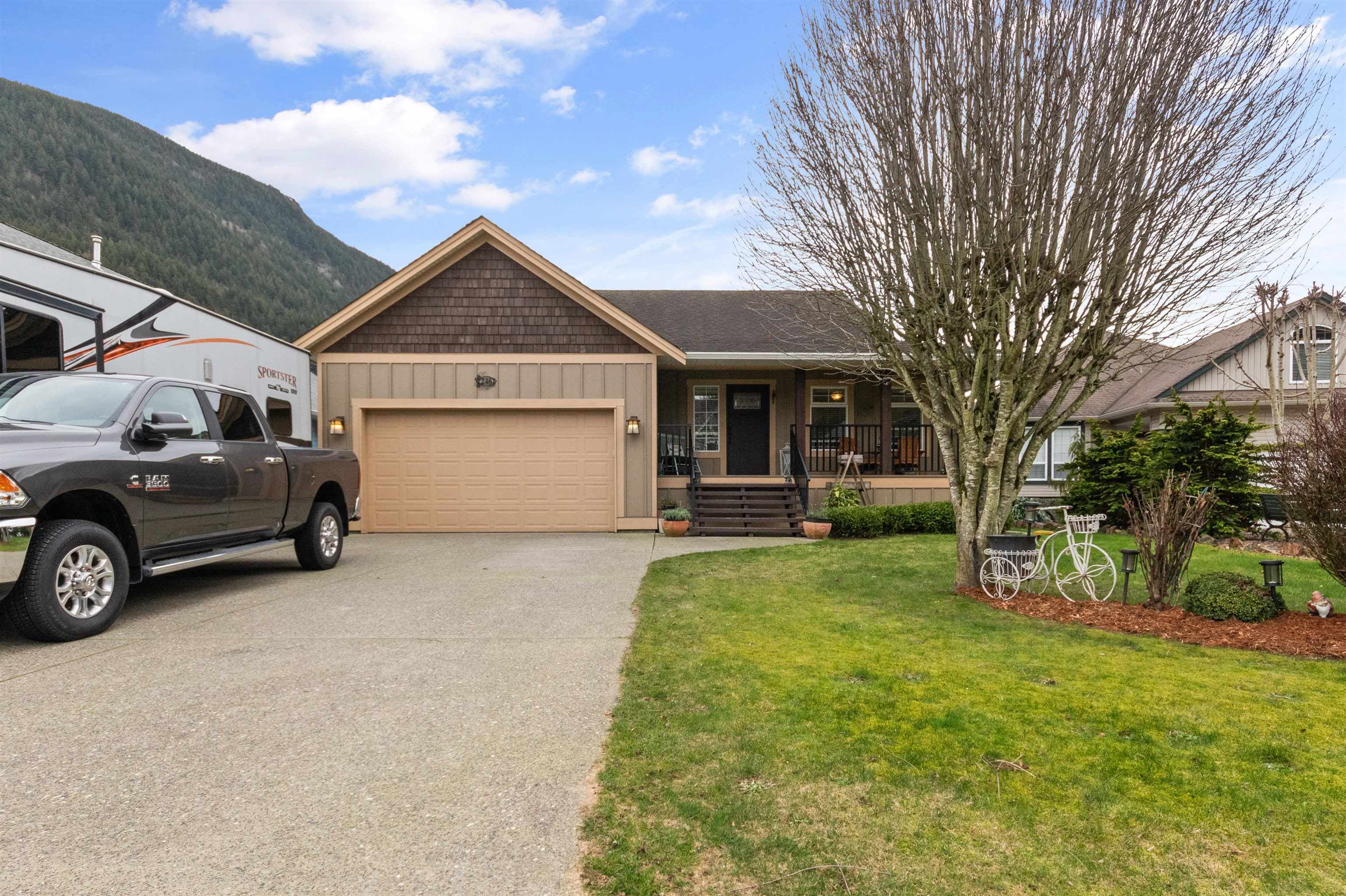 246 Balsam Avenue, Harrison Hot Springs, V0M 1K0 — photo 1