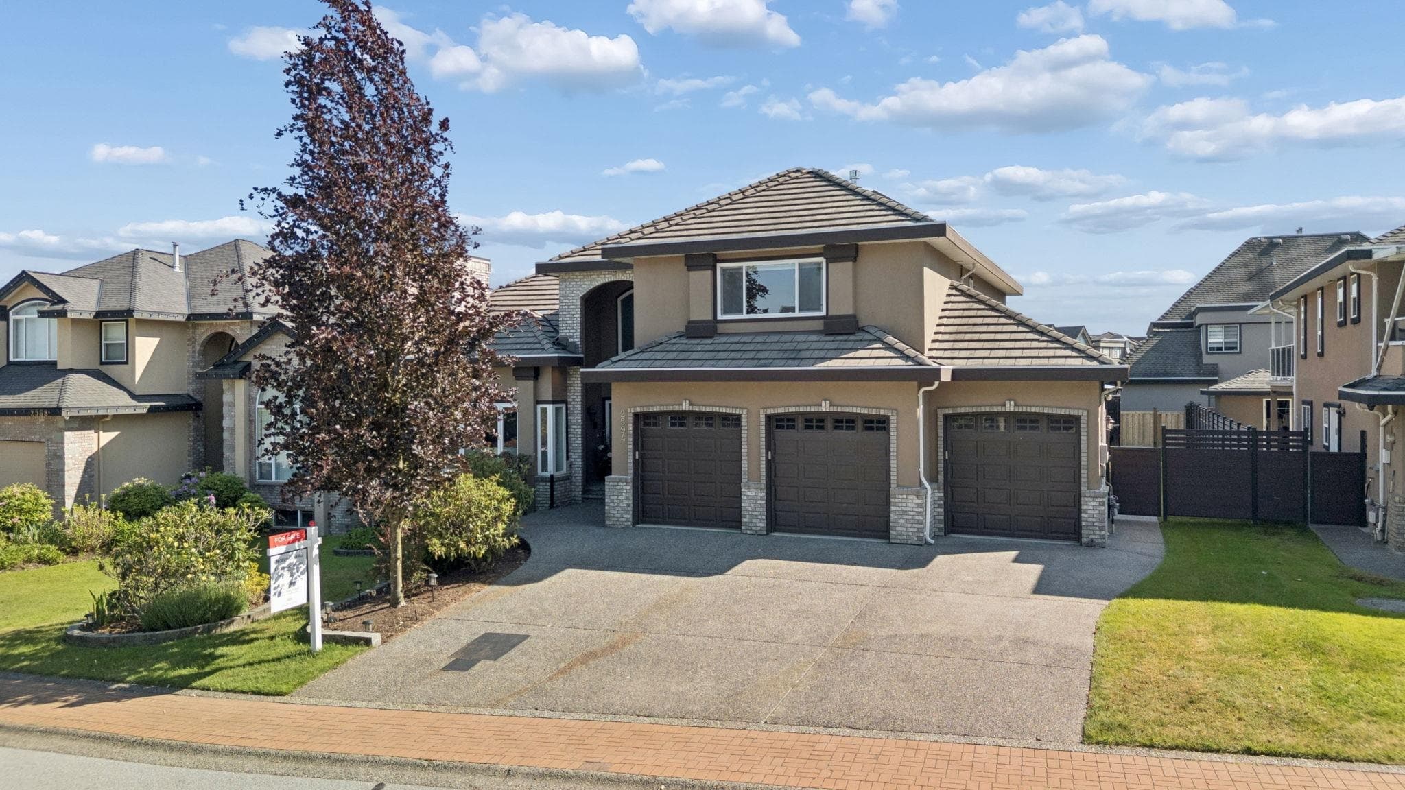 2594 Palisade Crescent, Port Coquitlam, V3C 6B2 — photo 5