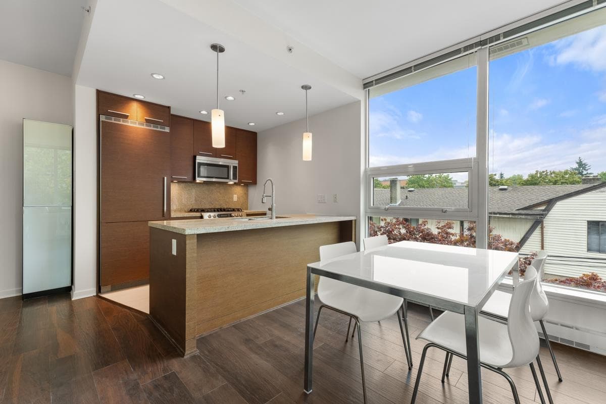 302 - 2528 Maple Street, Vancouver, V6J 0B5 — photo 4