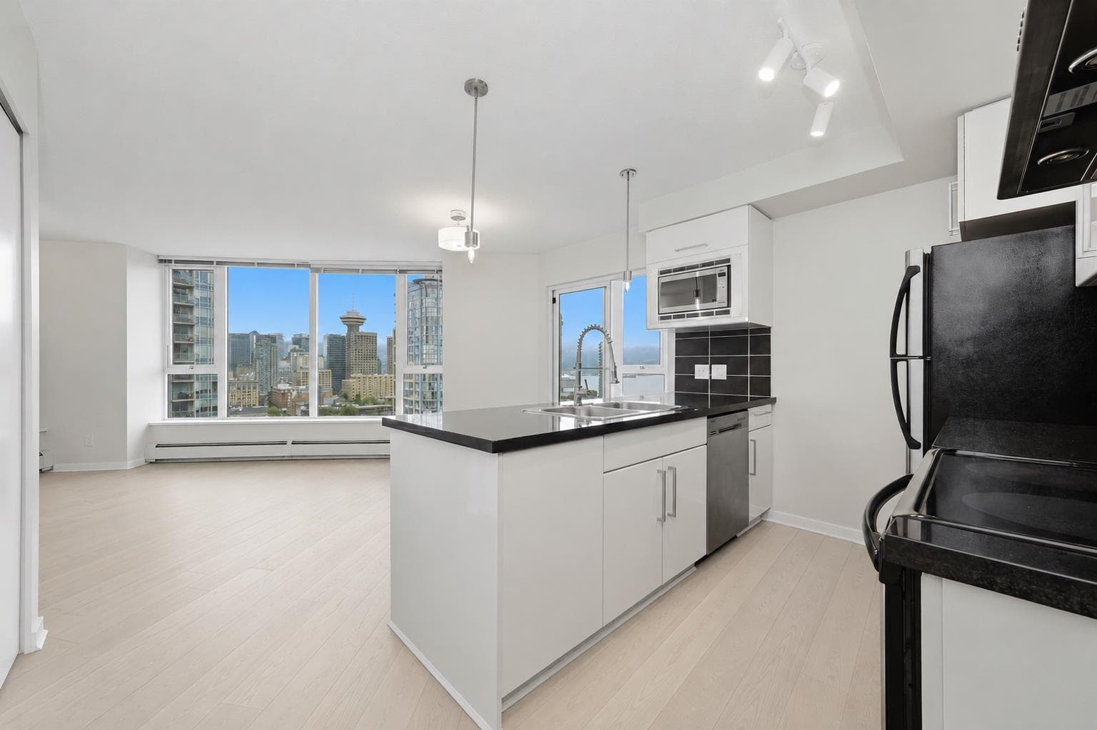 2901 - 689 Abbott Street, Vancouver, V6B 0J2 — photo 2
