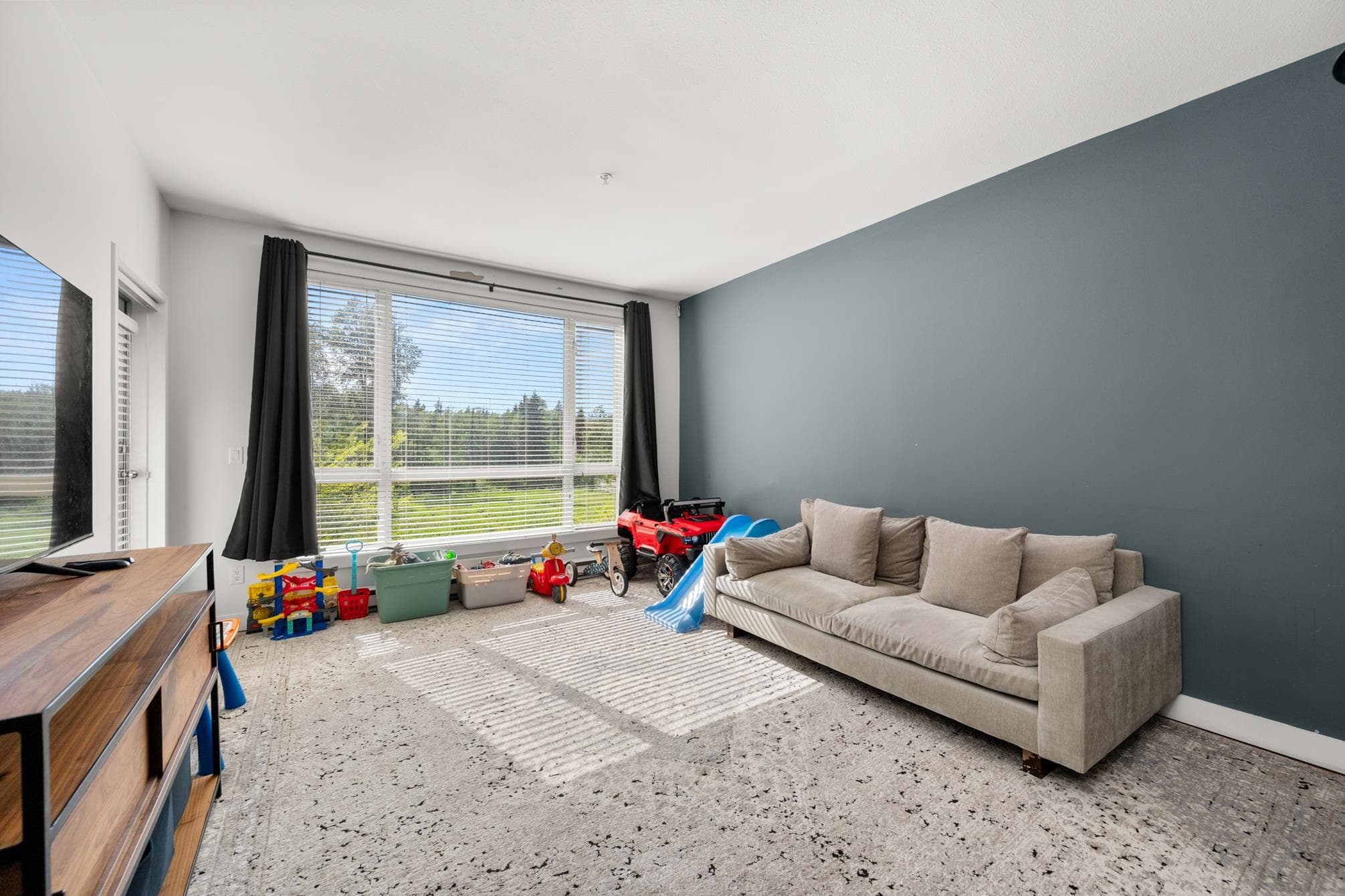 303 - 14333 104 Avenue, Surrey, V3T 0E1 — photo 2