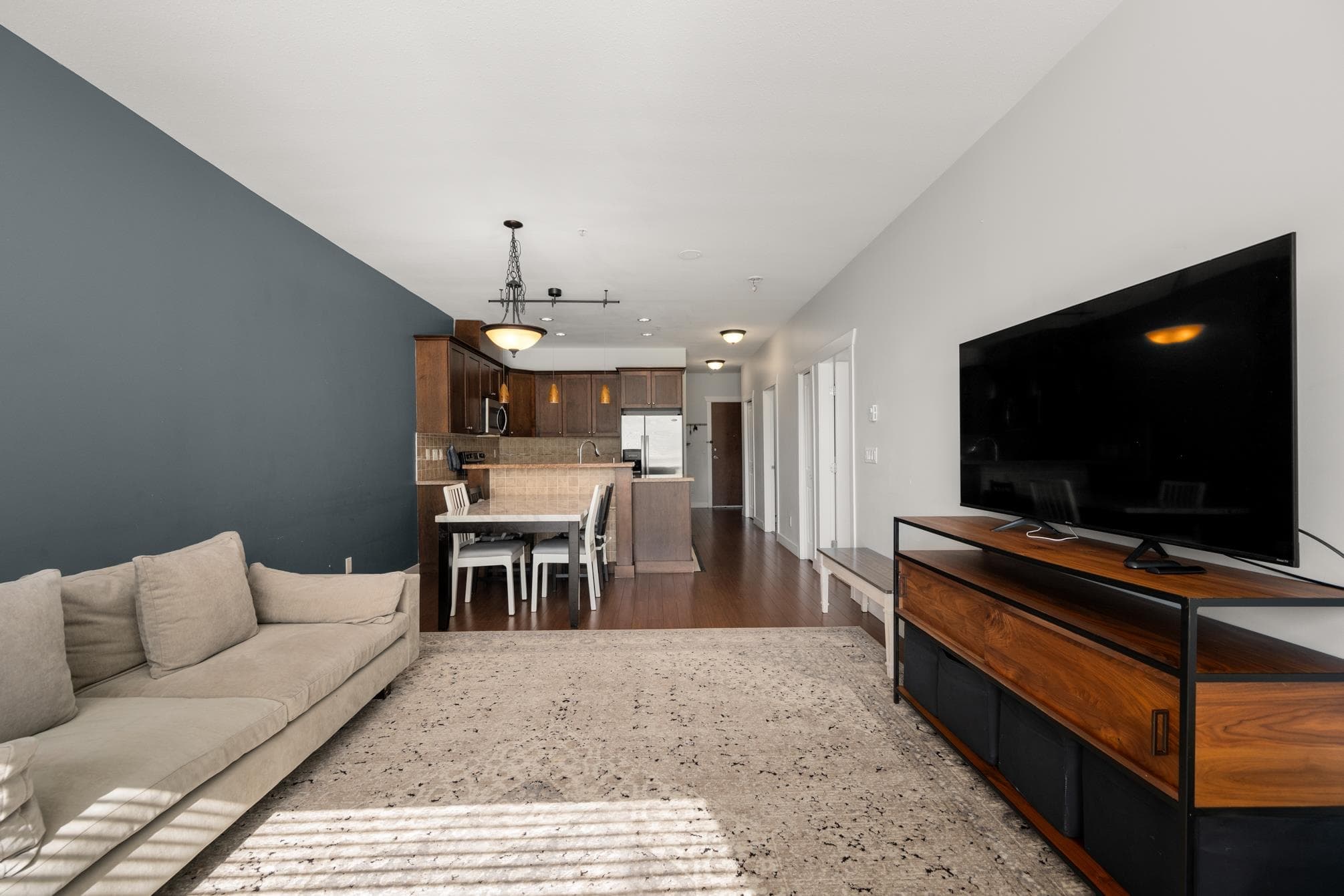 303 - 14333 104 Avenue, Surrey, V3T 0E1 — photo 1