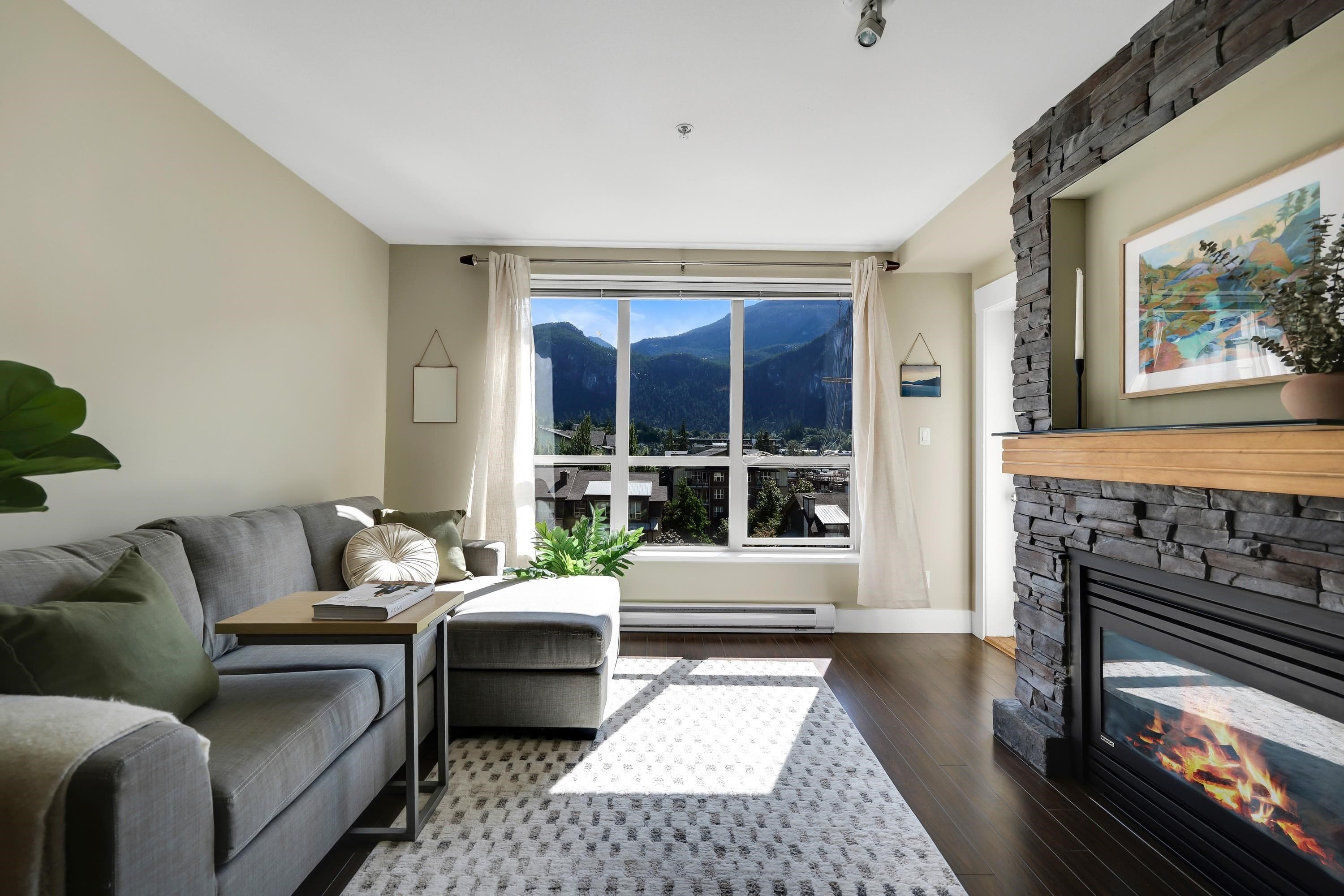 504 - 1211 Village Green Way, Squamish, V8B 0R7 — photo 1