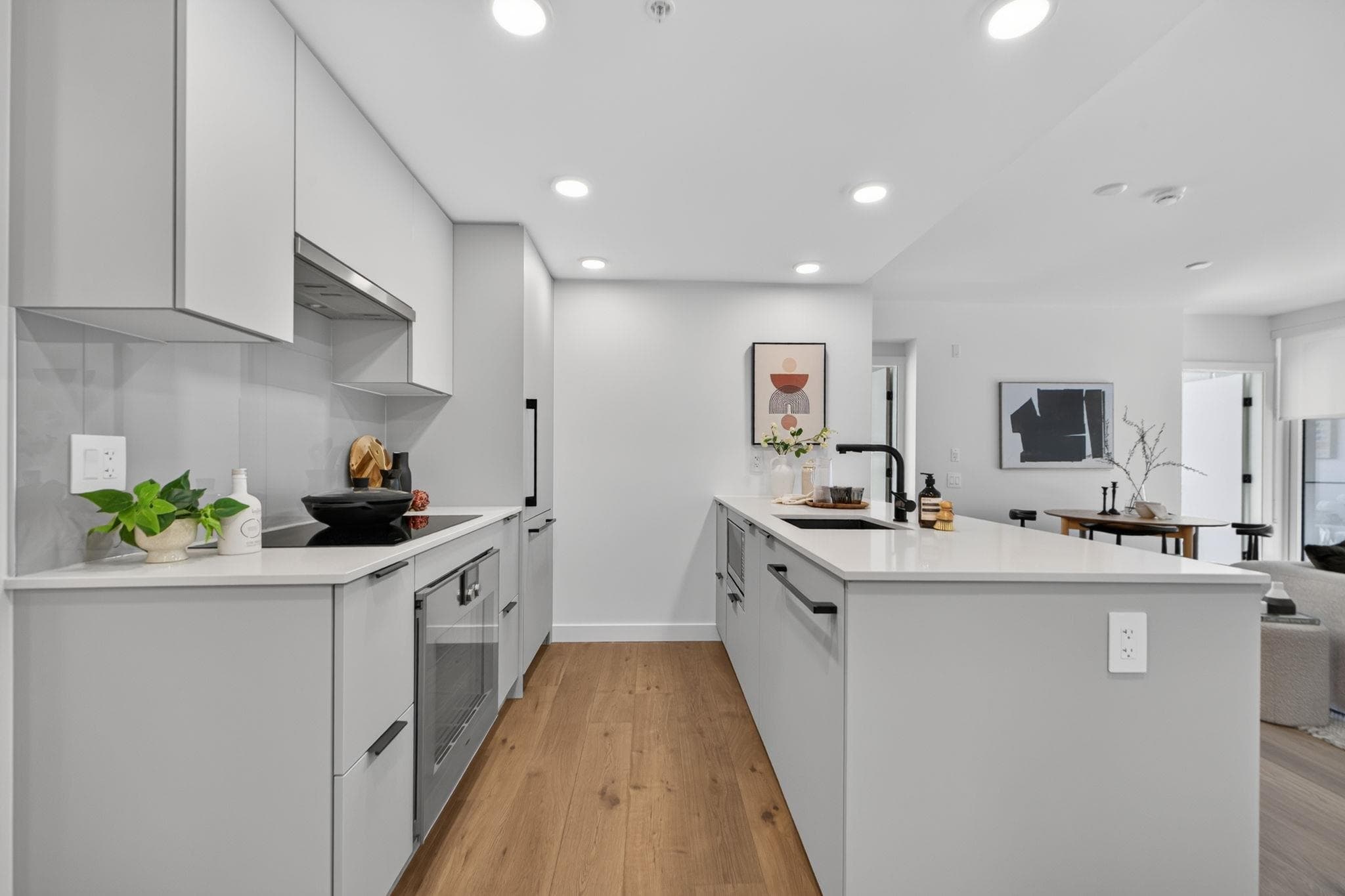202 - 8030 Oak Street, Vancouver, V6P 0M9 — photo 2