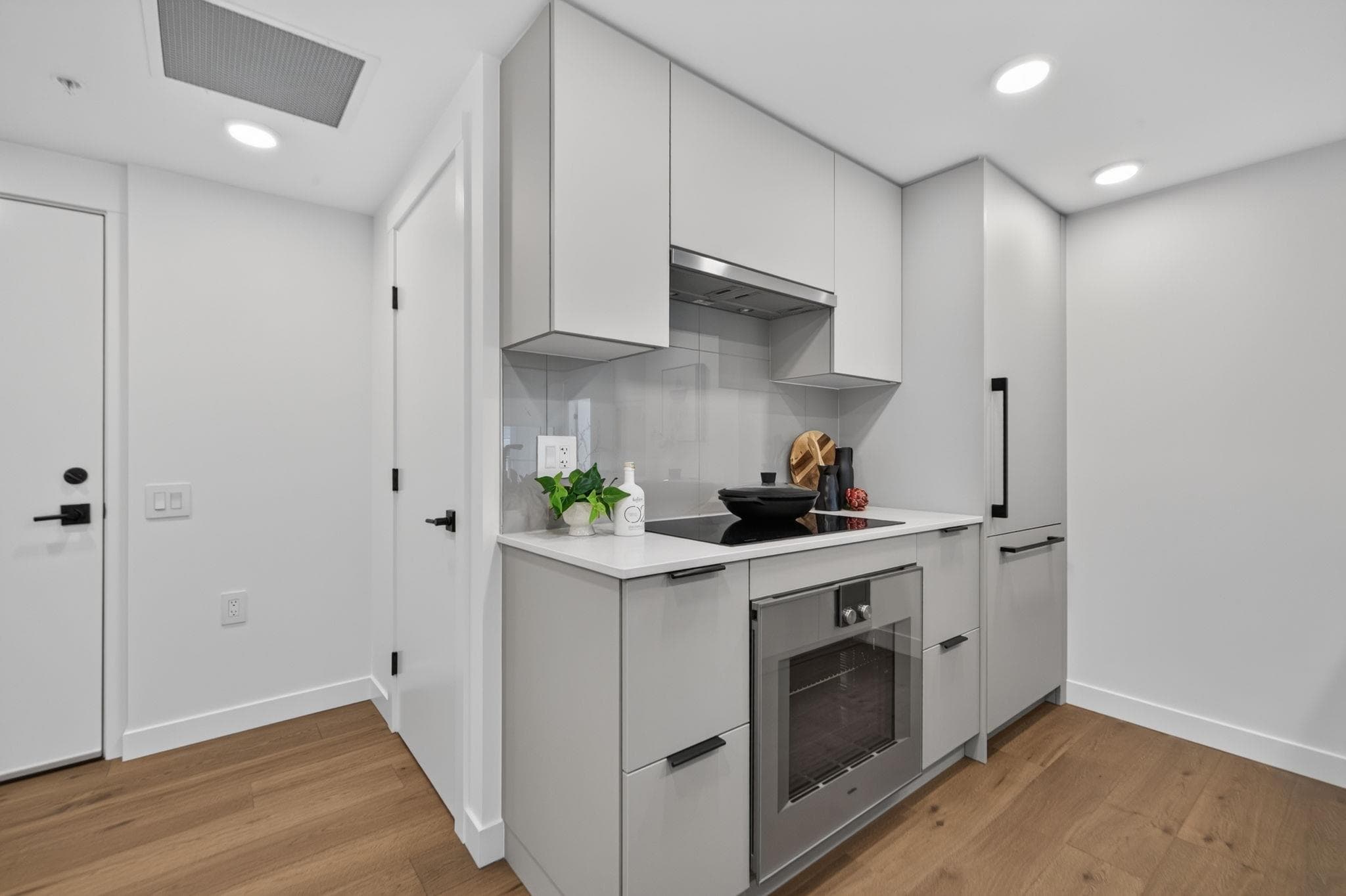 202 - 8030 Oak Street, Vancouver, V6P 0M9 — photo 3
