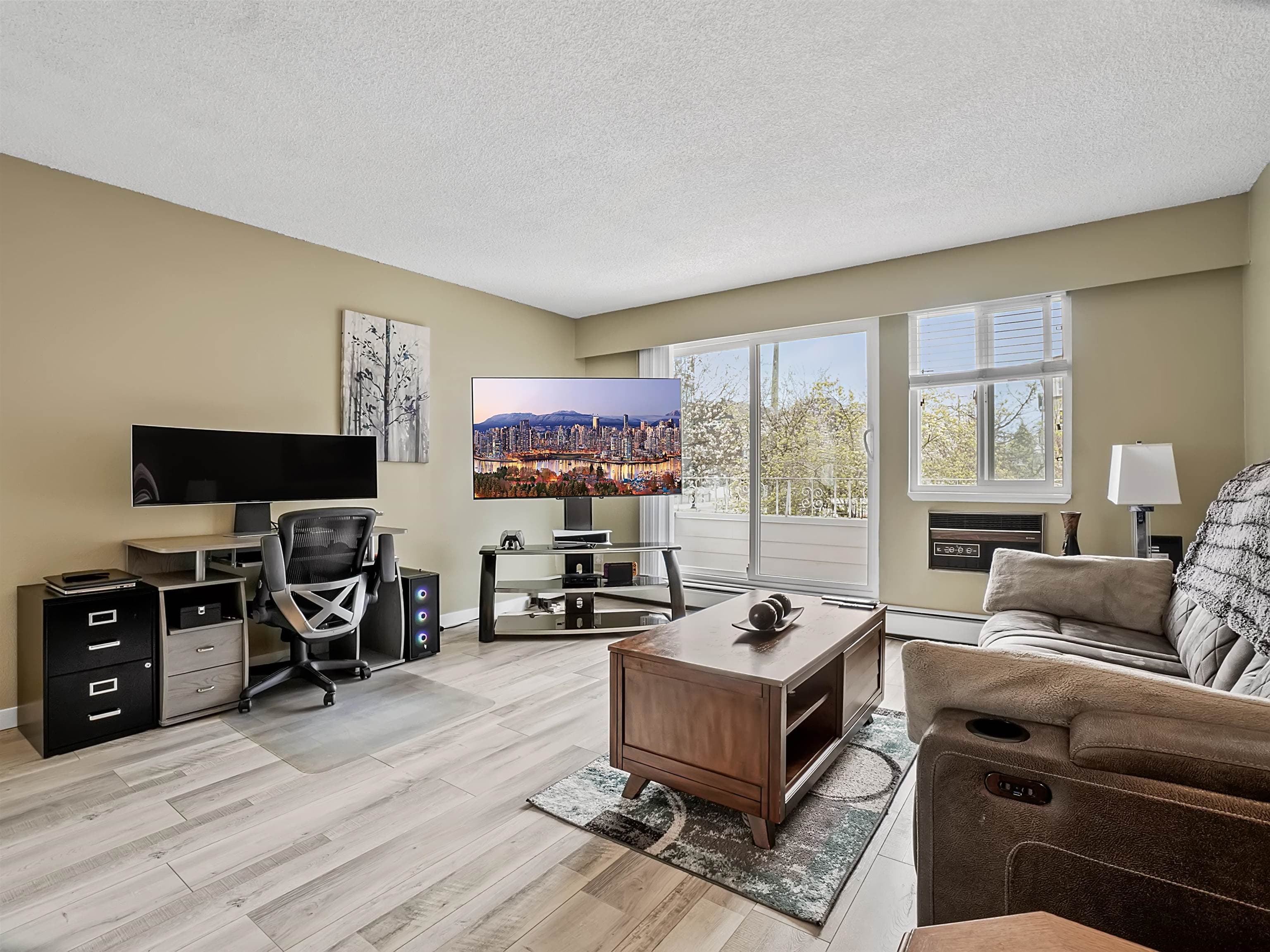 207 - 12096 222 Street, Maple Ridge, V2X 5W1 — photo 2