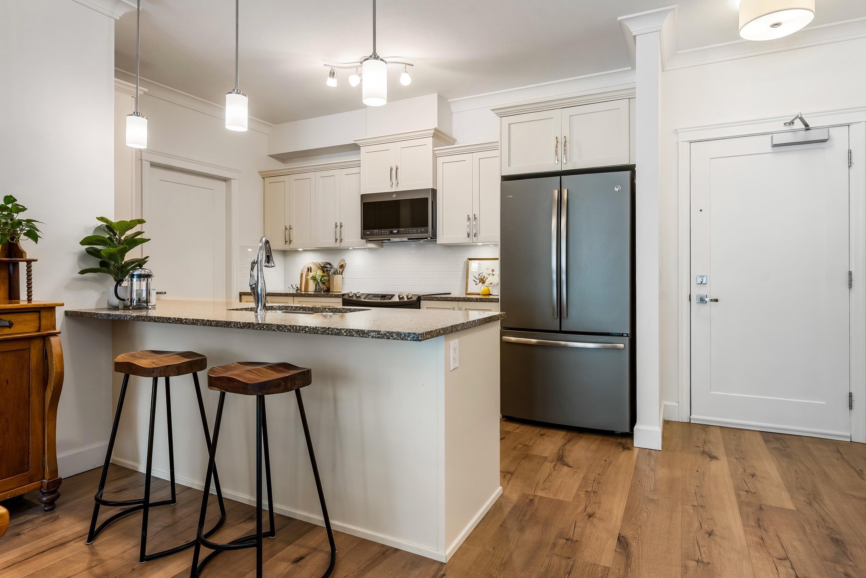 311 - 45746 Keith Wilson Road, Chilliwack, V2R 1J9 — photo 2