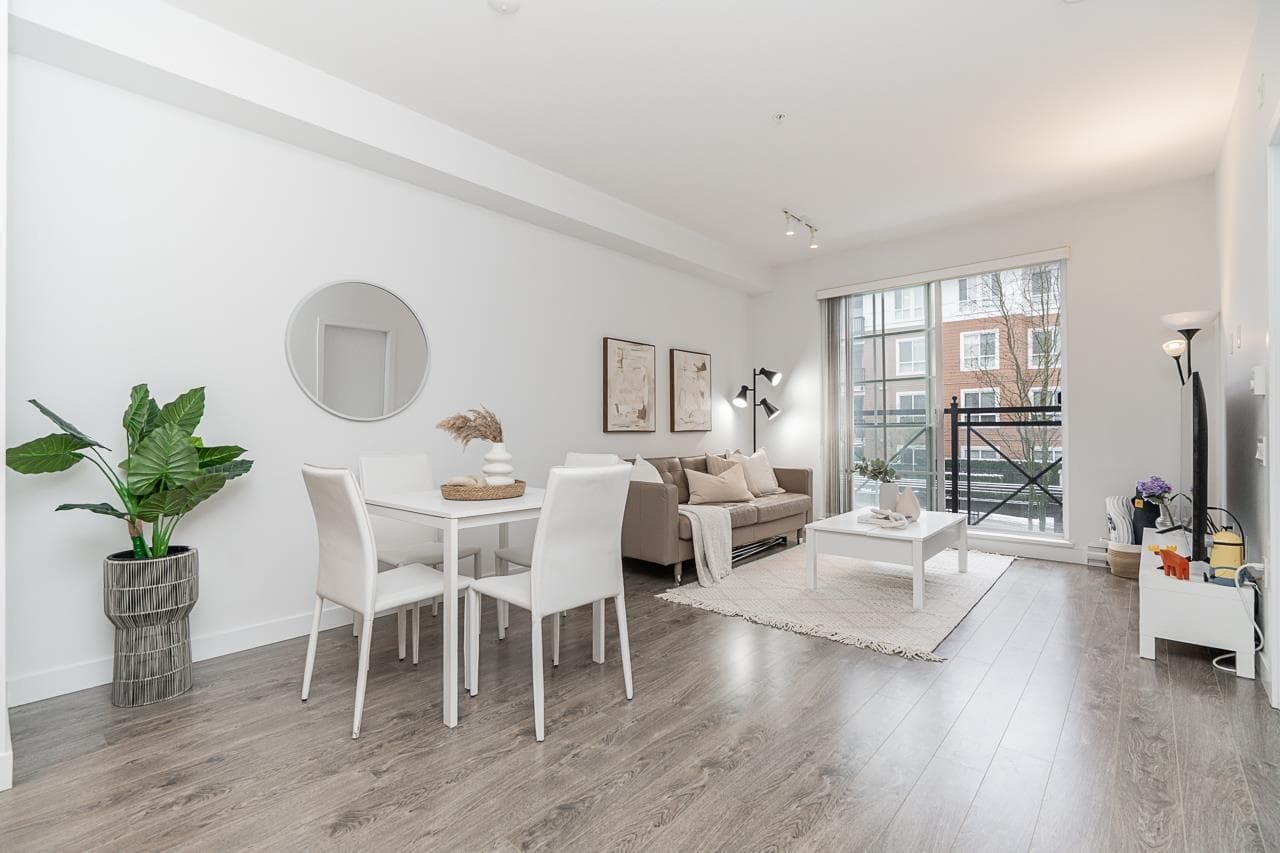 213 - 618 Como Lake Avenue, Coquitlam, V3J 0G1 — photo 1