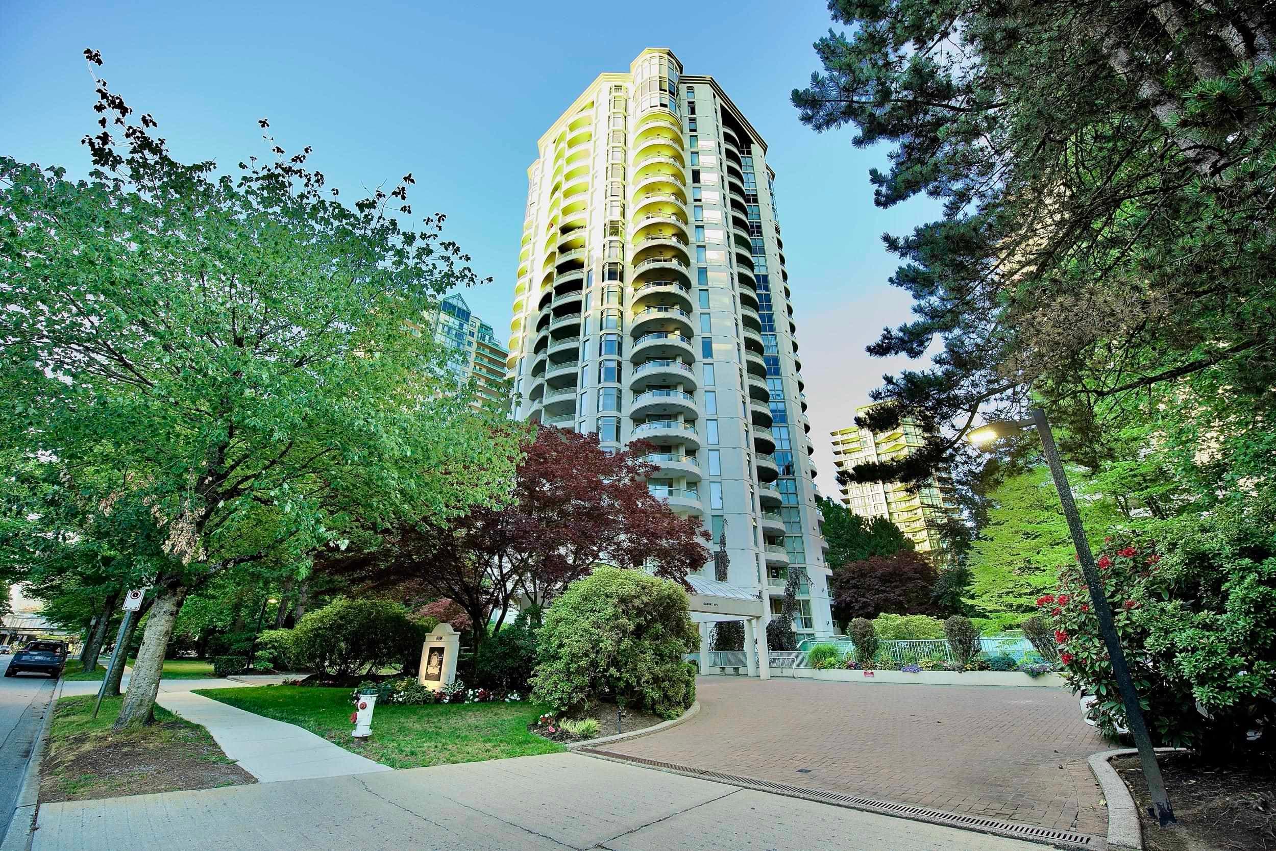 105 - 6188 Patterson Avenue, Burnaby, V5H 2N1 — photo 1