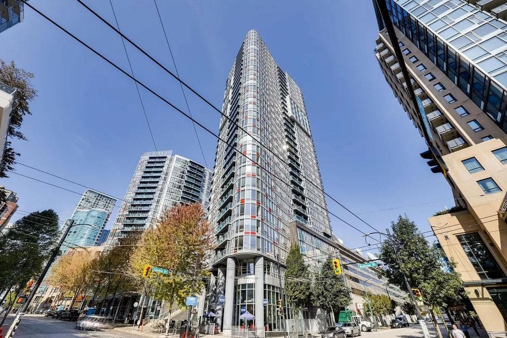 31XX - 233 Robson Street, Vancouver