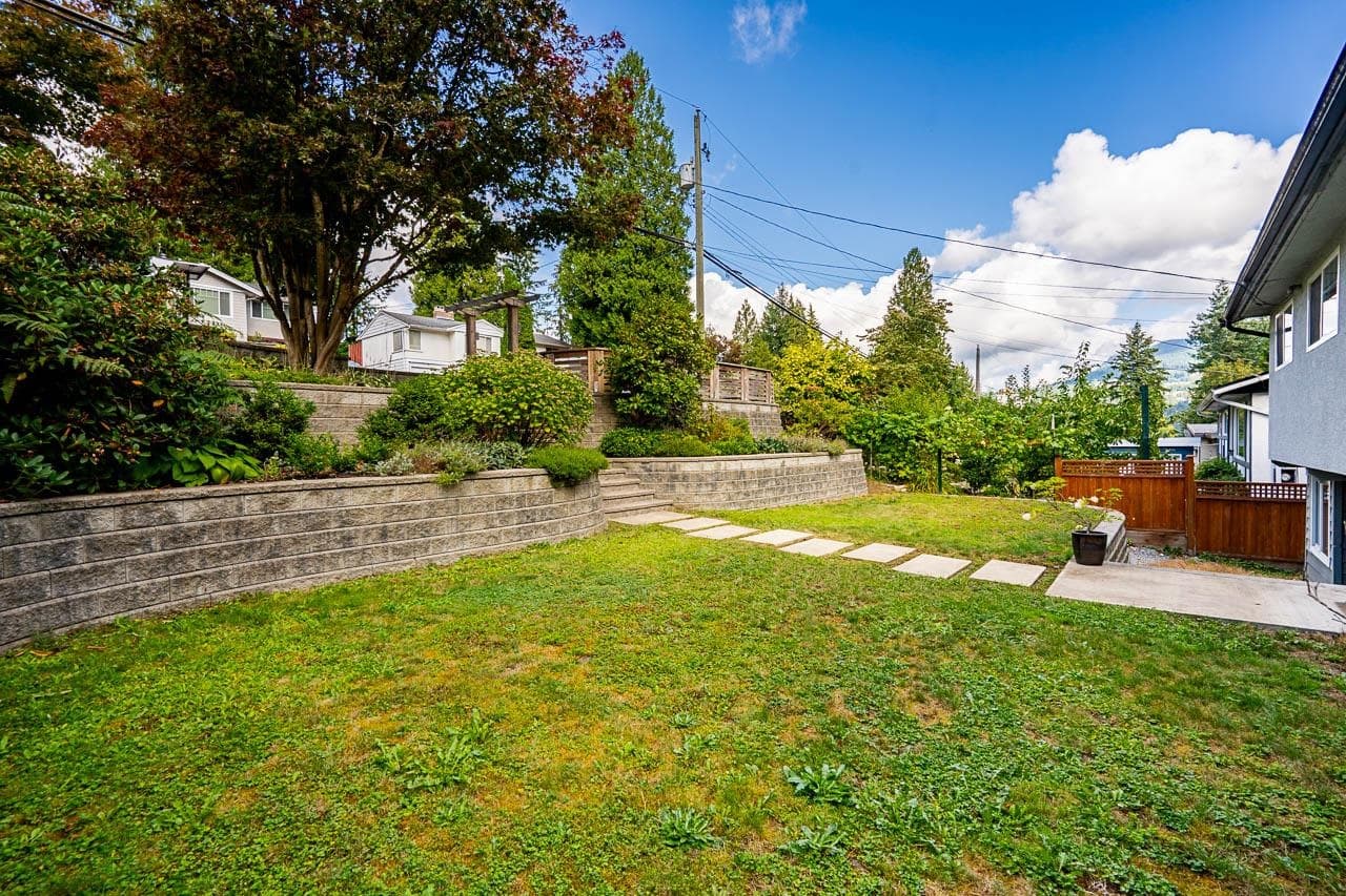 206 Clearview Drive, Port Moody, V3H 2S8 — photo 3