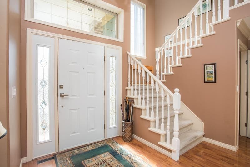 8044 Kestrel Court, Surrey, V3W 0V1 — photo 3