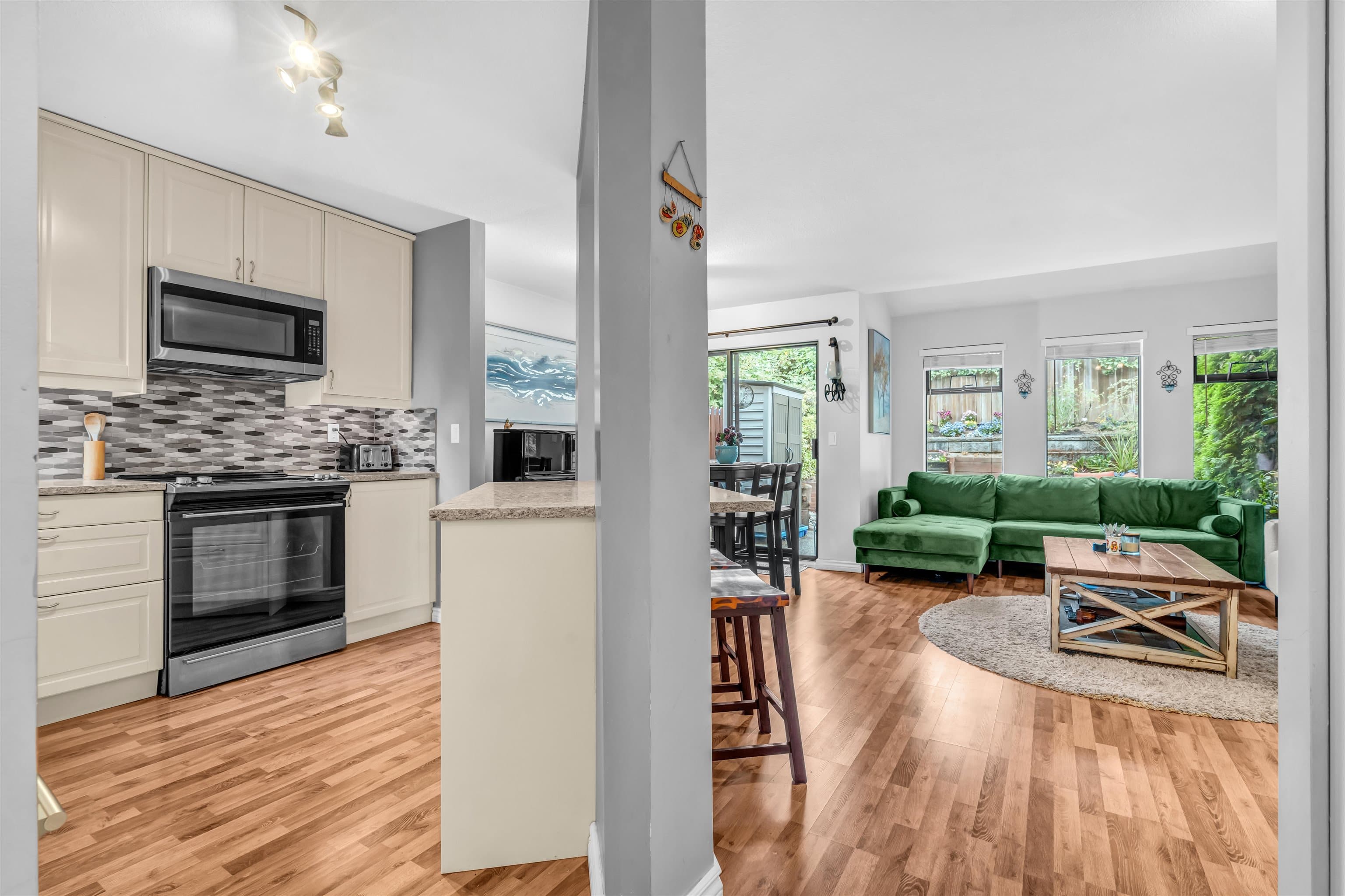 3 - 98 Begin Street, Coquitlam, V3K 6M9 — photo 5