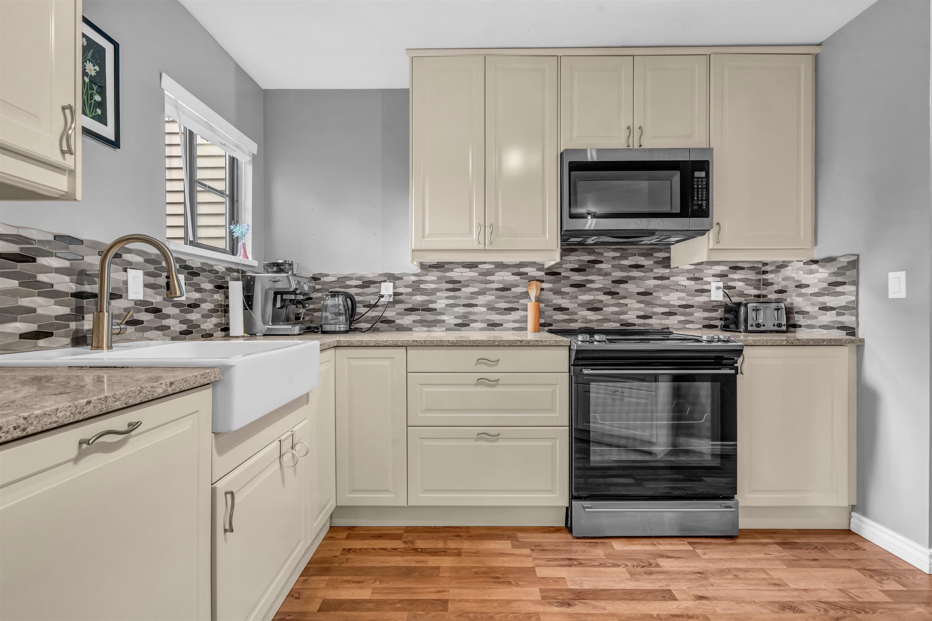 3 - 98 Begin Street, Coquitlam, V3K 6M9 — photo 4