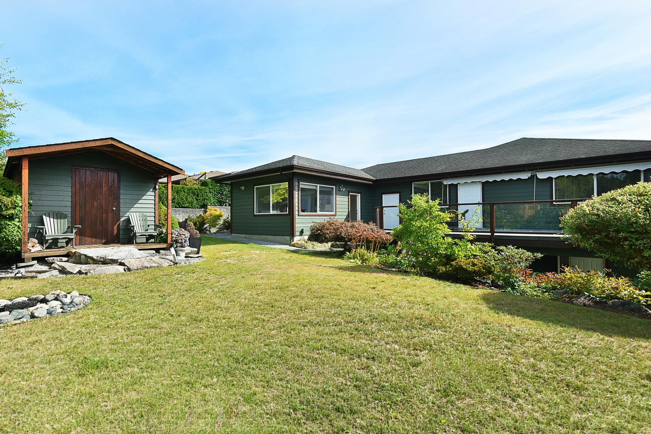 6277 Baillie Road, Sechelt, V7Z 0R5 — photo 2