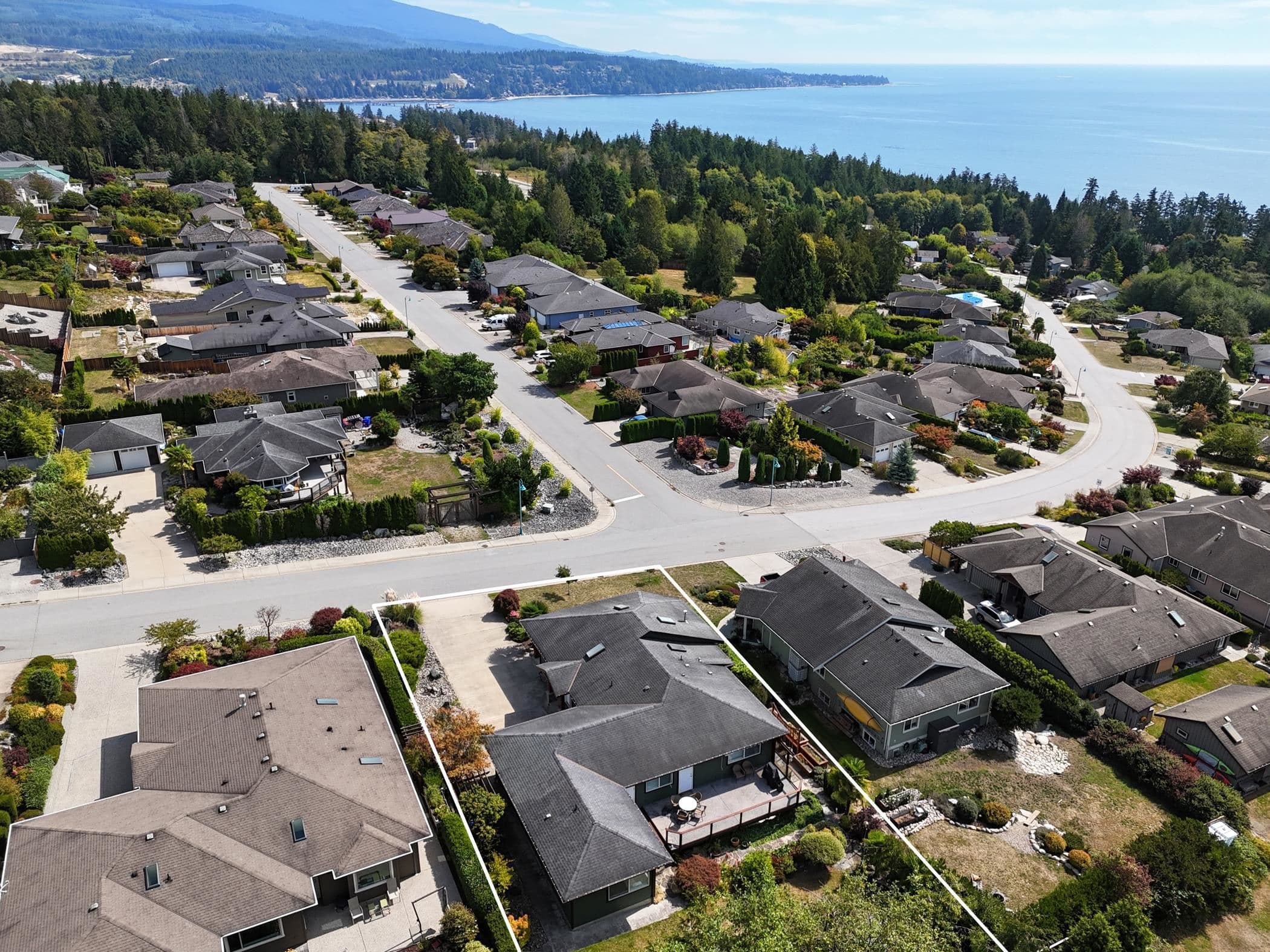 6277 Baillie Road, Sechelt, V7Z 0R5 — photo 3