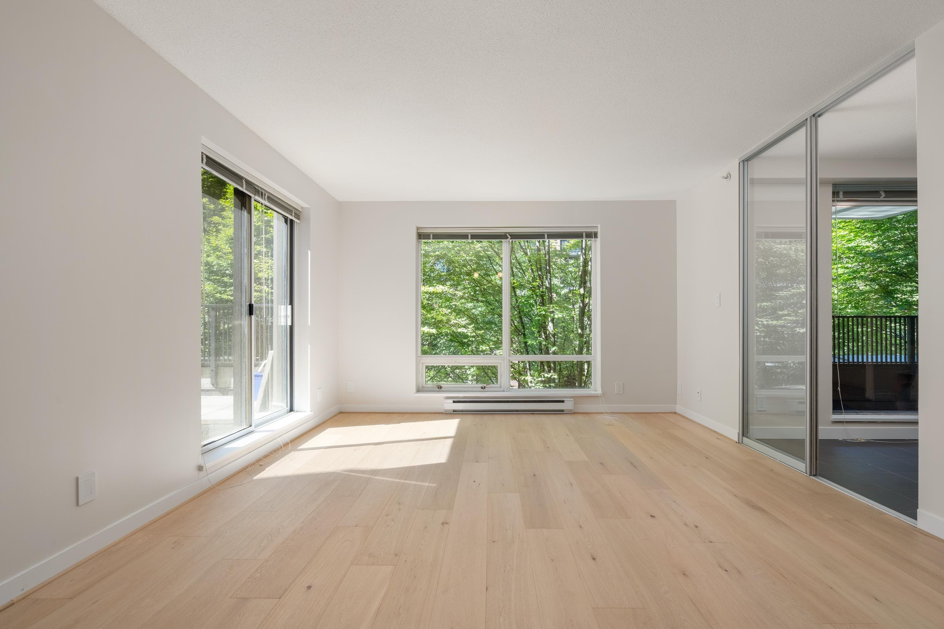 401 - 1055 Homer Street, Vancouver, V6B 1G3 — photo 4
