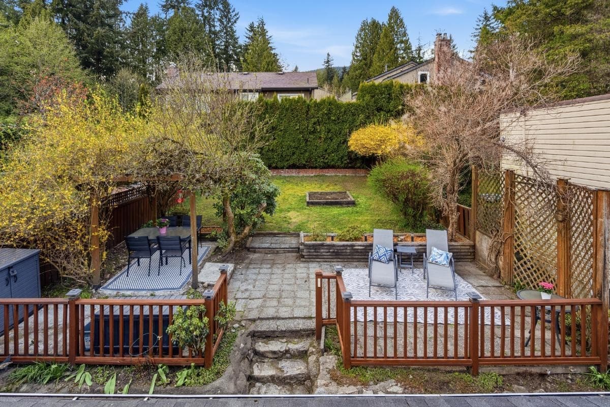 272 E Osborne Road, North Vancouver, V7N 1M1 — photo 3