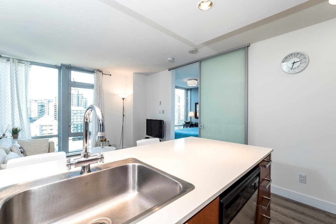 1704 - 1255 Seymour Street, Vancouver, V6B 0H1 — photo 5