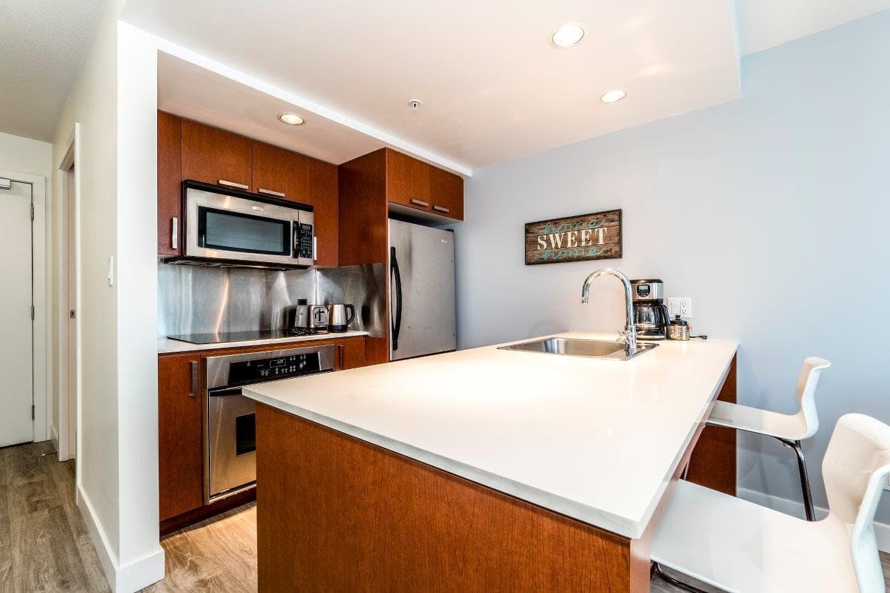 1704 - 1255 Seymour Street, Vancouver, V6B 0H1 — photo 4