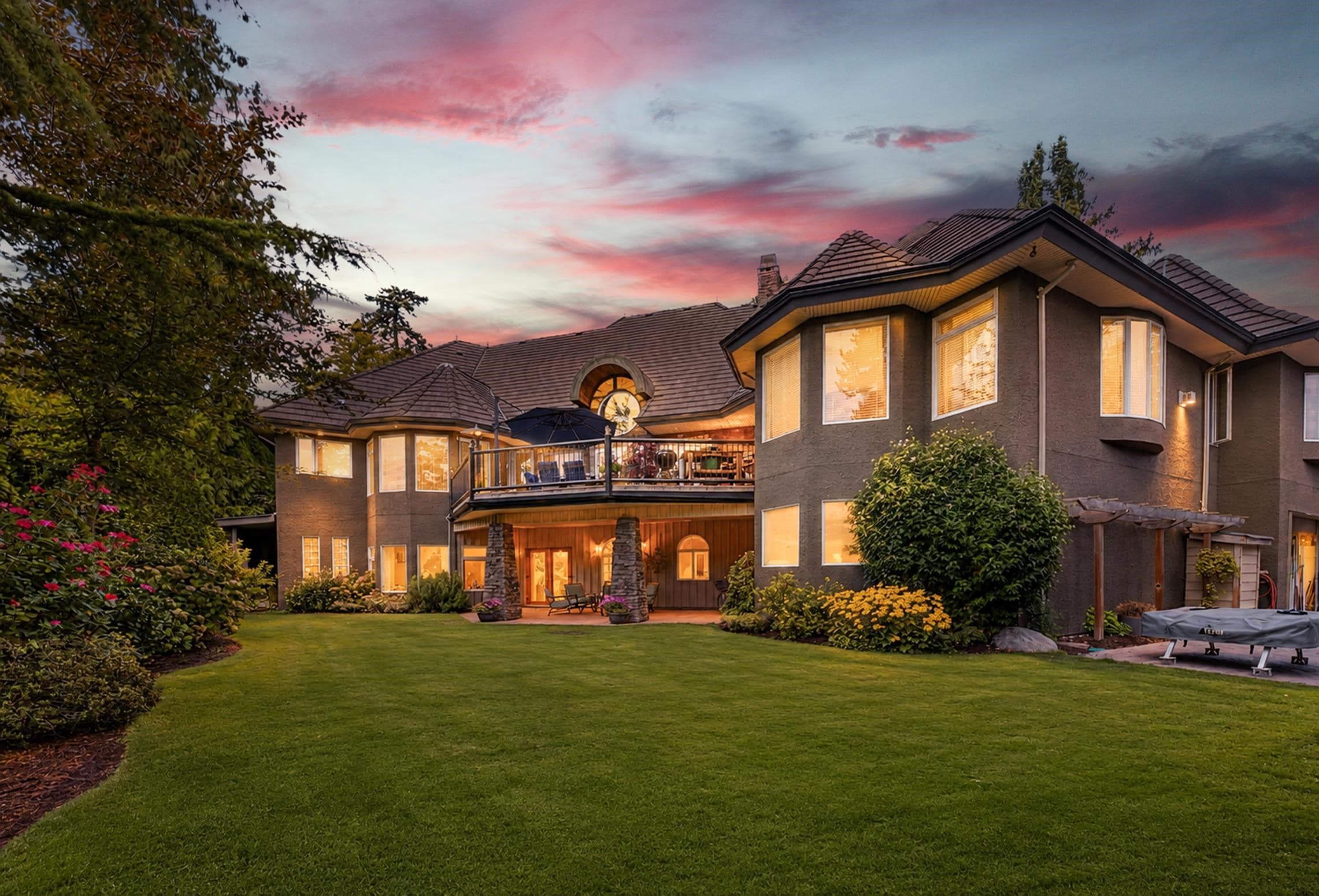 18638 54a Avenue, Surrey