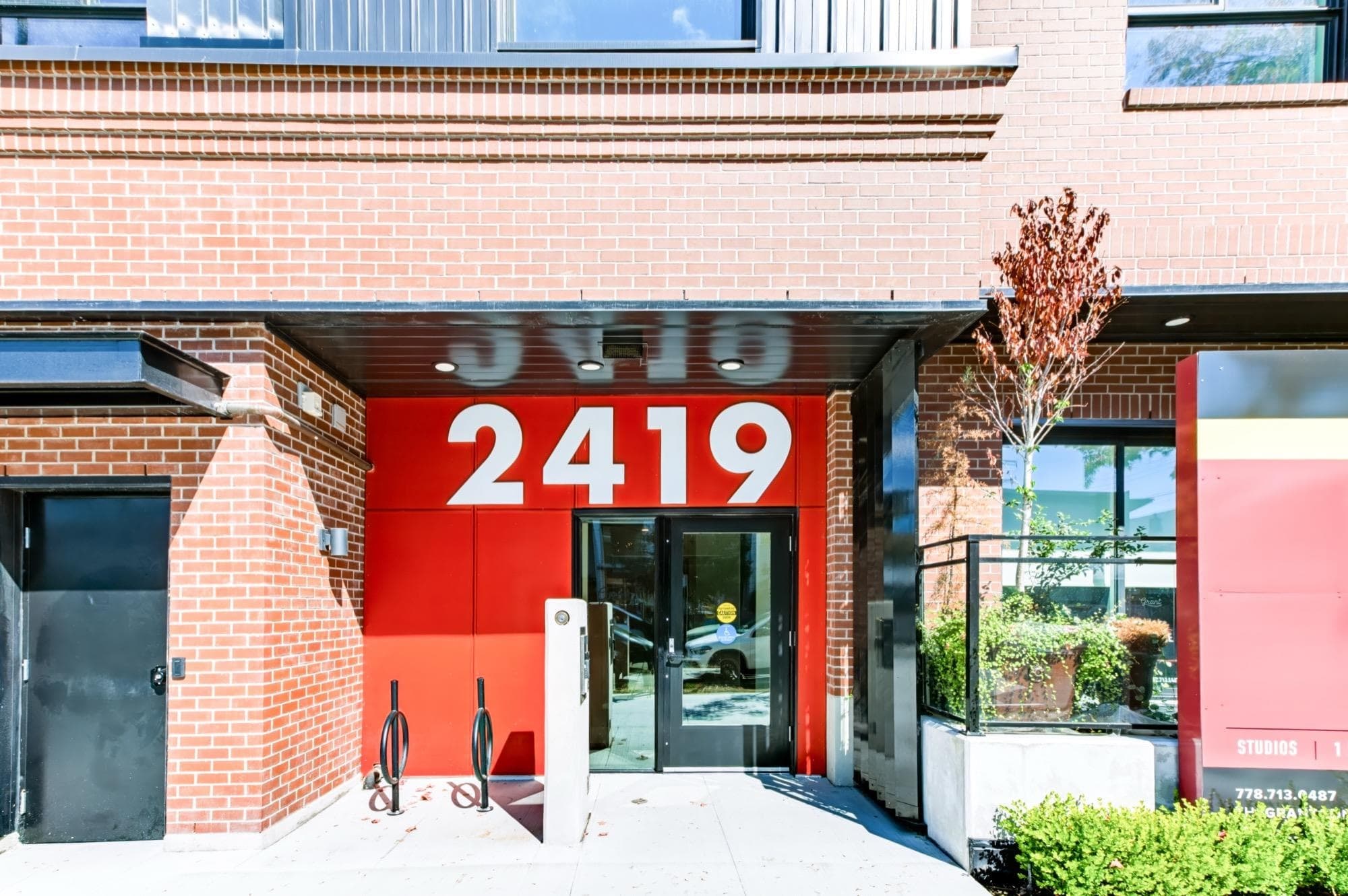 406 - 2419 Grant Street, Vancouver