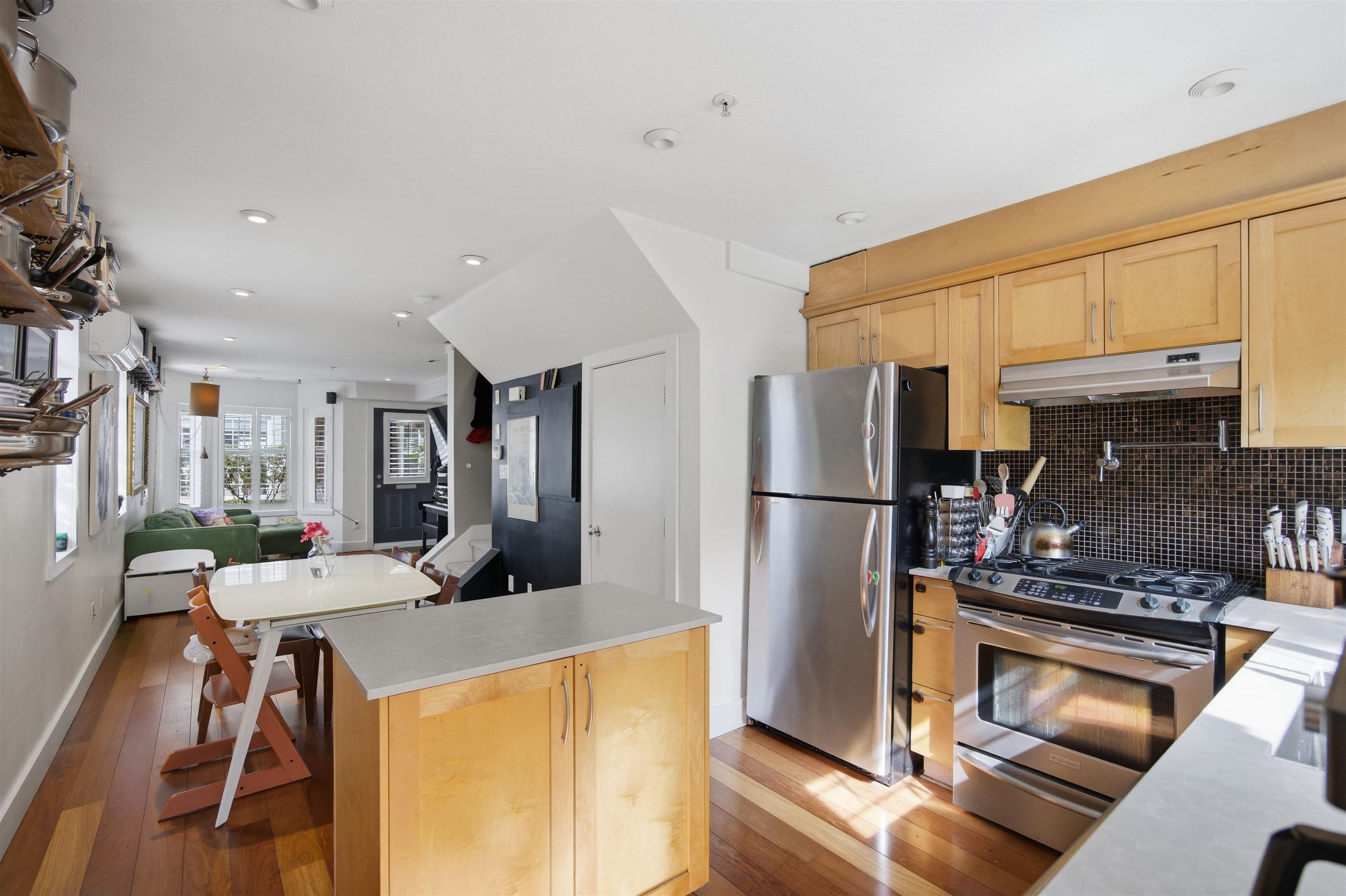 6 - 1642 E Georgia Street, Vancouver, V5L 2B2 — photo 1