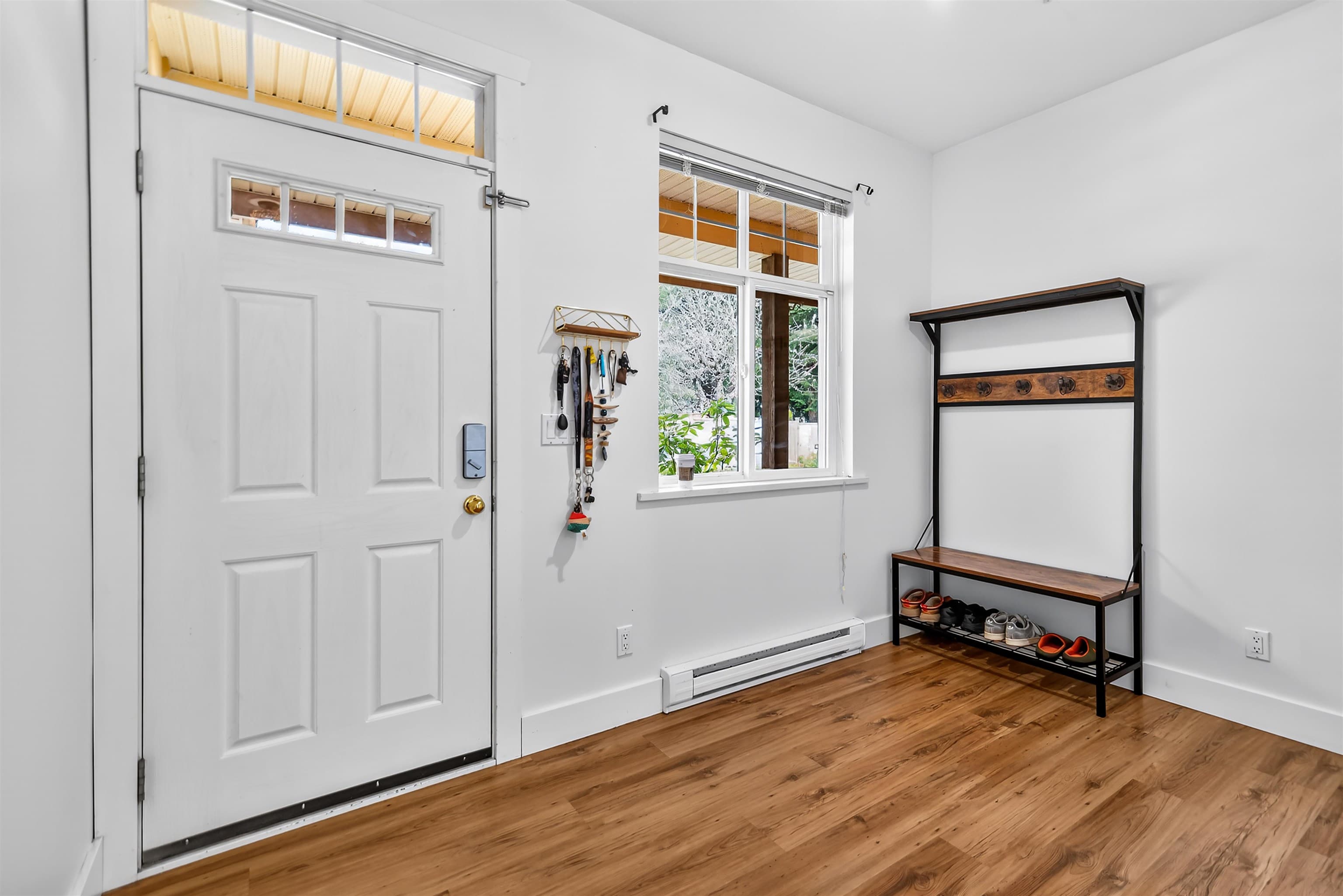 4 - 809 North Road, Gibsons, V0N 1V9 — photo 4