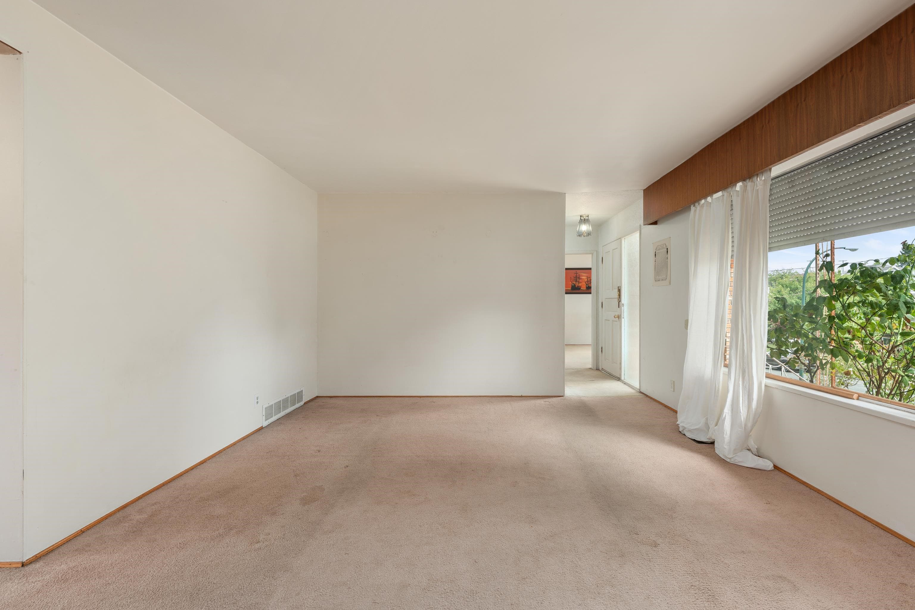 4561 Manor Street, Vancouver, V5R 3X4 — photo 4