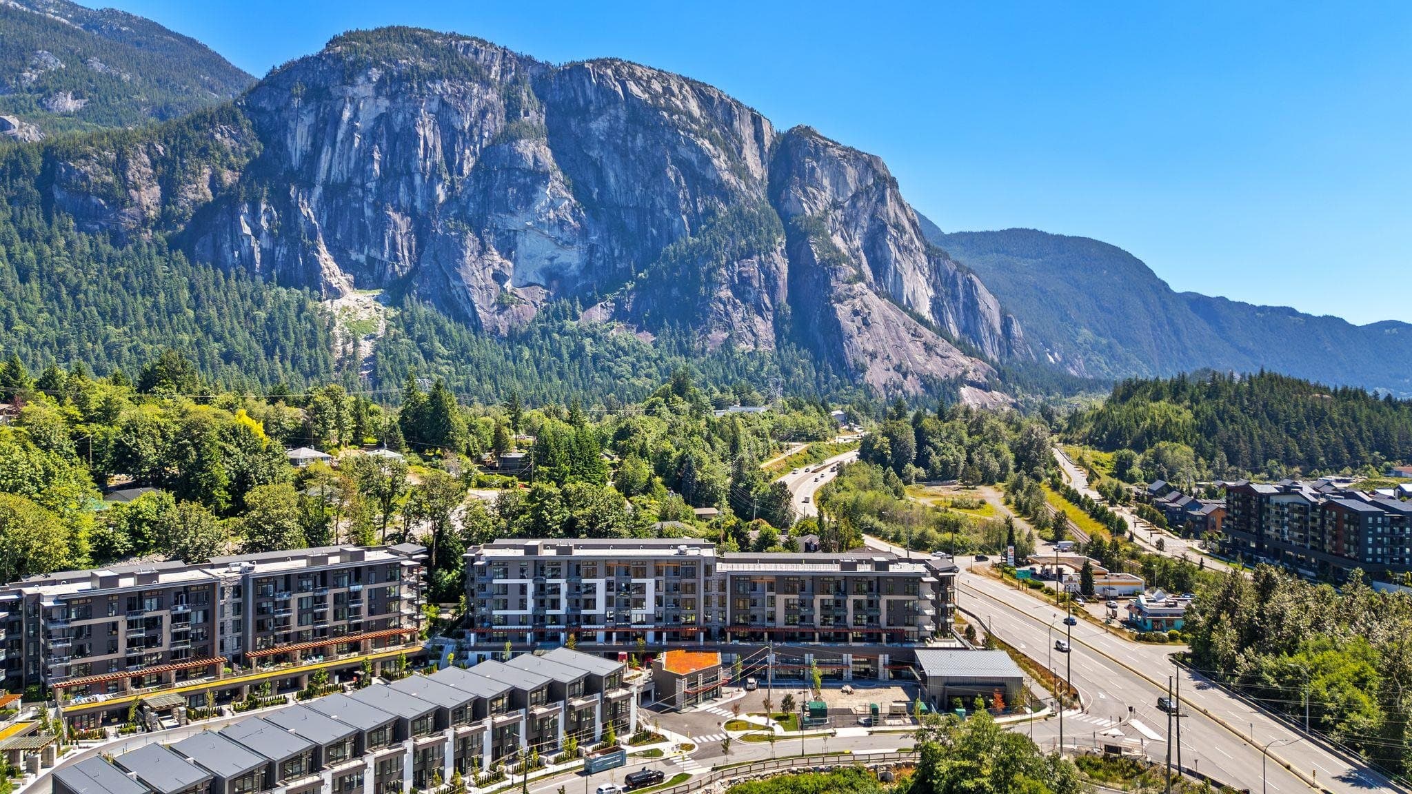 311 - 1500 Scott Crescent, Squamish, V8B 1G5 — photo 1