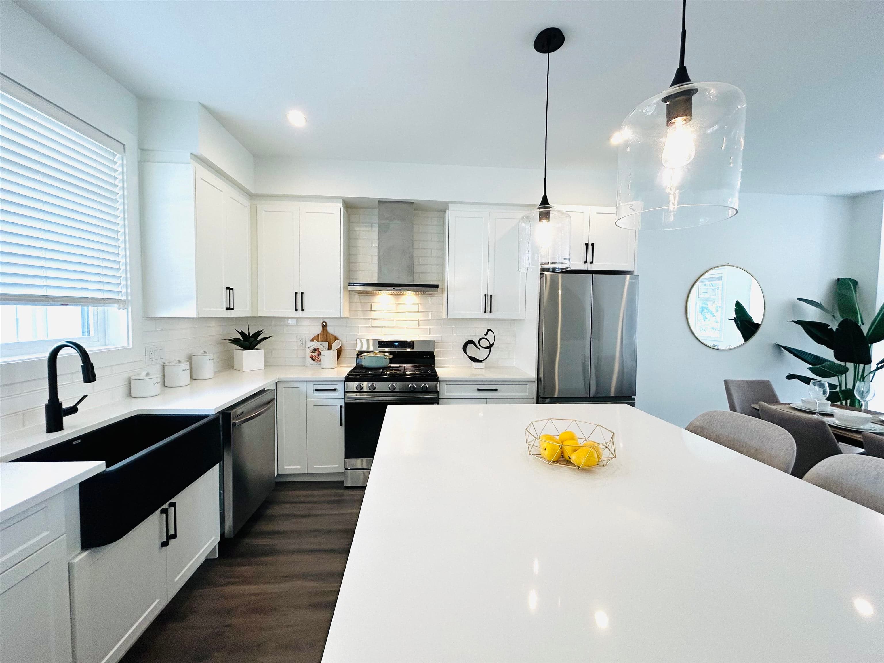 16 - 16467 23a Avenue, Surrey