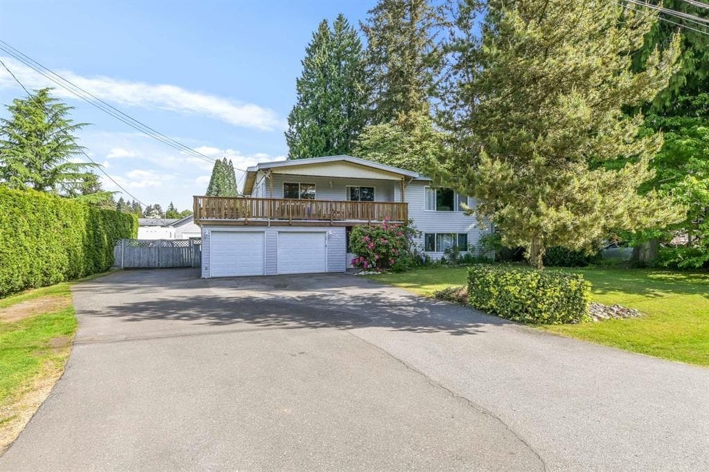 20663 39 Avenue, Langley, V3A 2V7 — photo 1