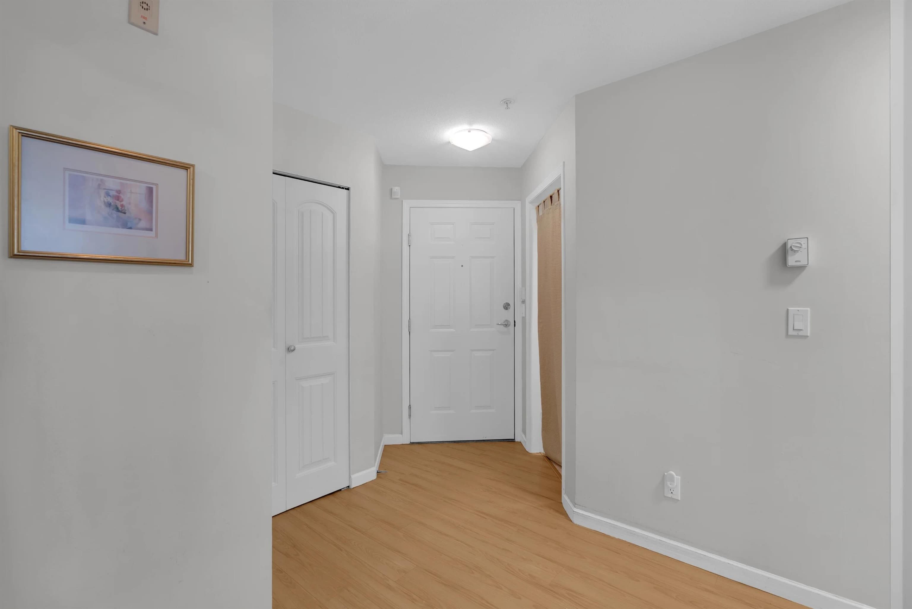 206 - 9668 148 Street, Surrey, V3R 0W2 — photo 2