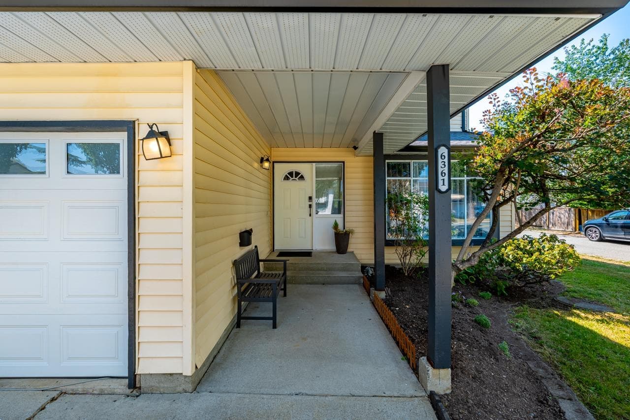 6361 172 Street, Surrey, V3S 7C4 — photo 2
