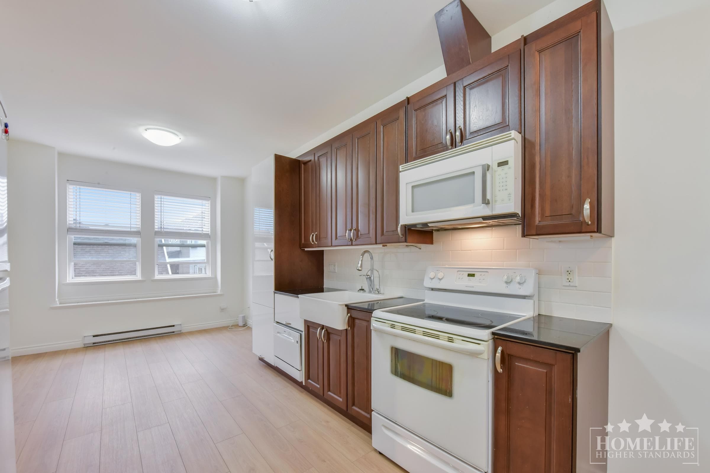 Coach House - 6983 192 Street, Surrey, V4N 5W6 — photo 3