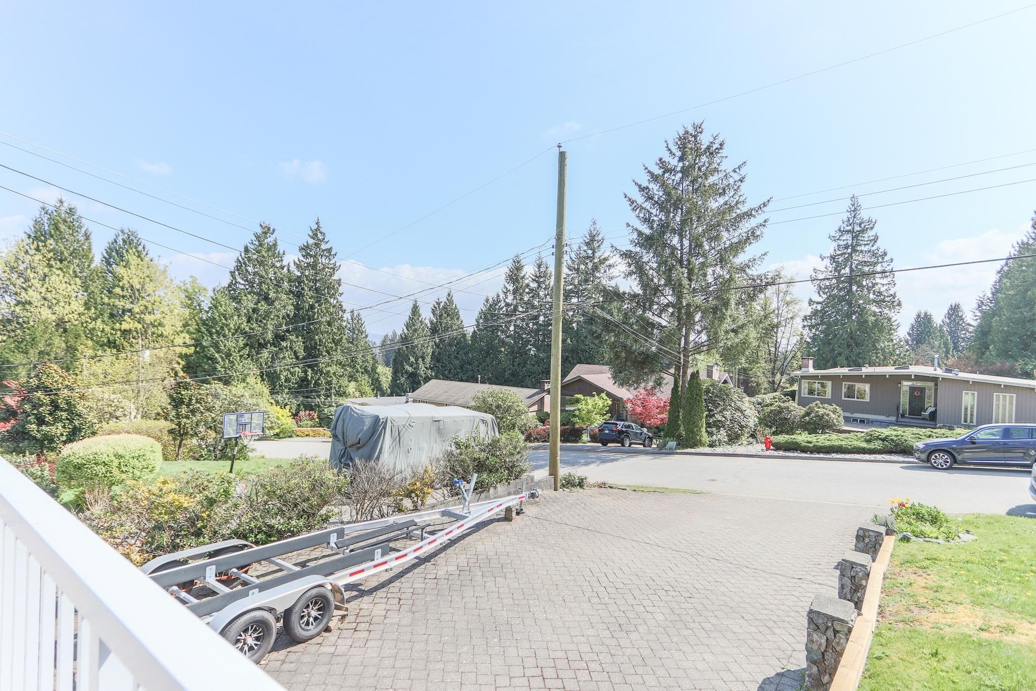 1352 E 16th Street, North Vancouver, V7J 1L4 — photo 2